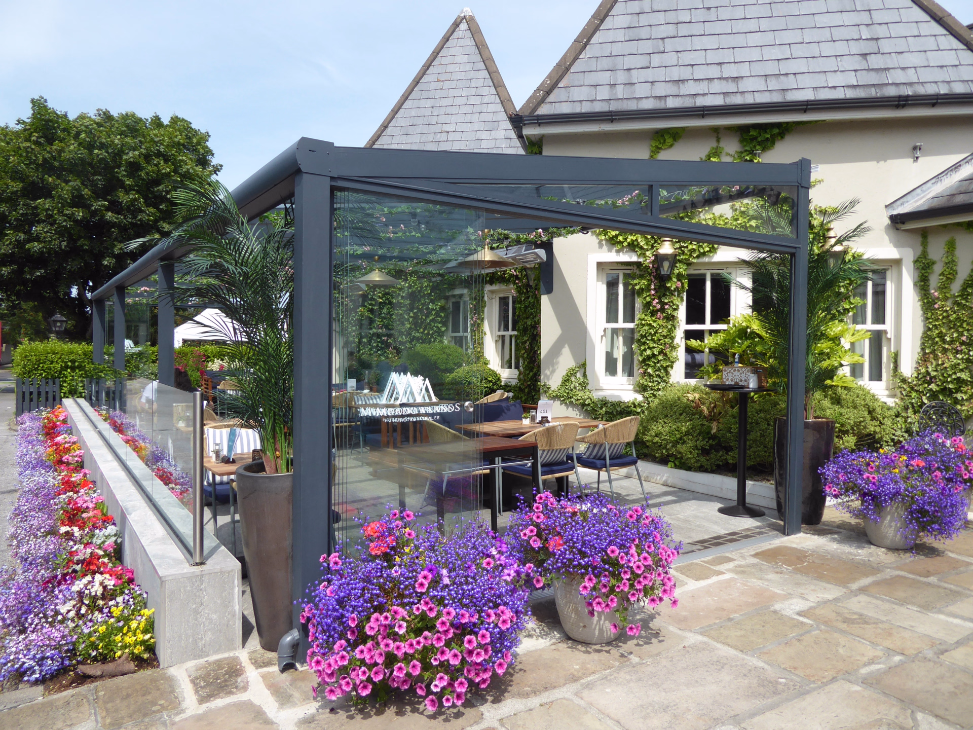 🏨 Hôtel 4* - Jours 1 à 2