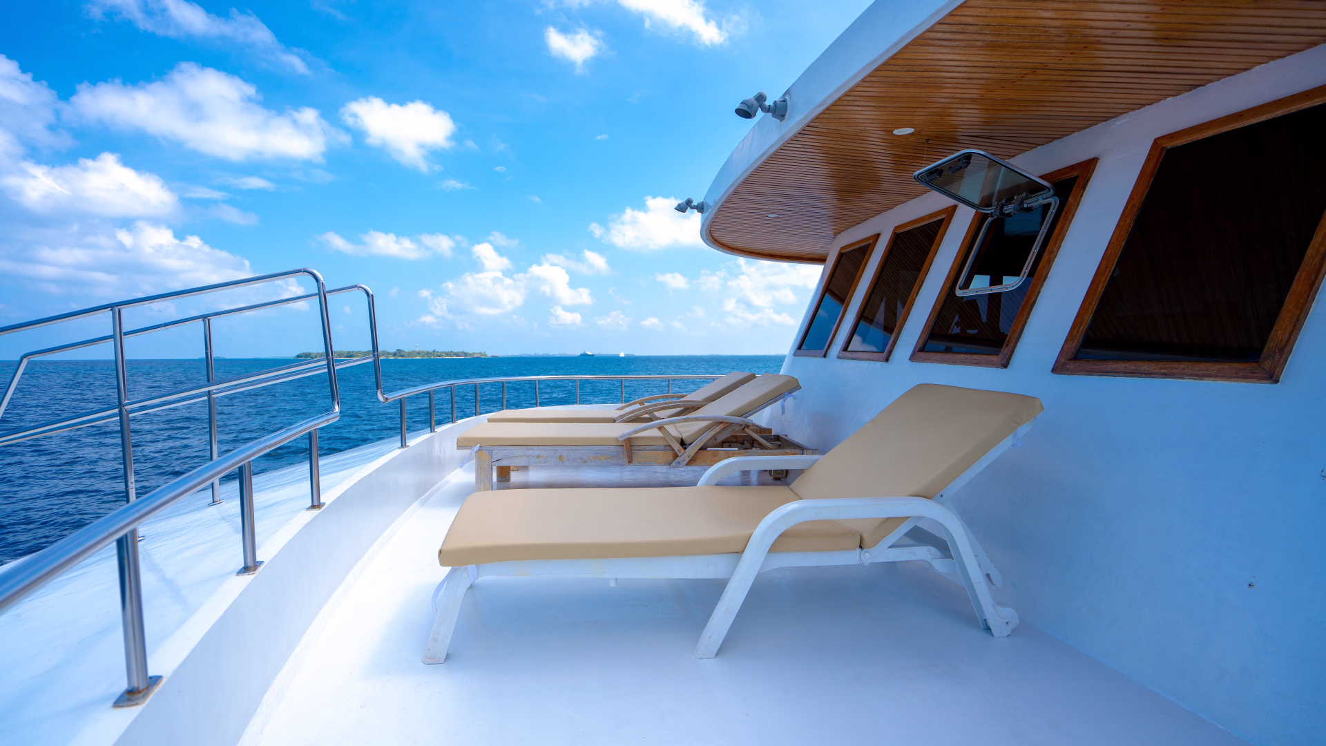 🚢 Bateau de croisière à moteur - Jours 1 à 10