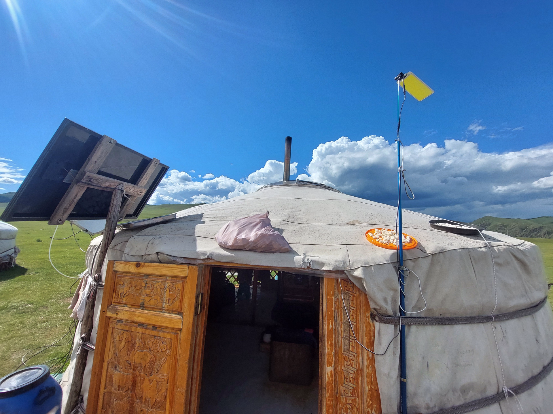 Randonnée à cheval dans le parc national de Terelj en Mongolie