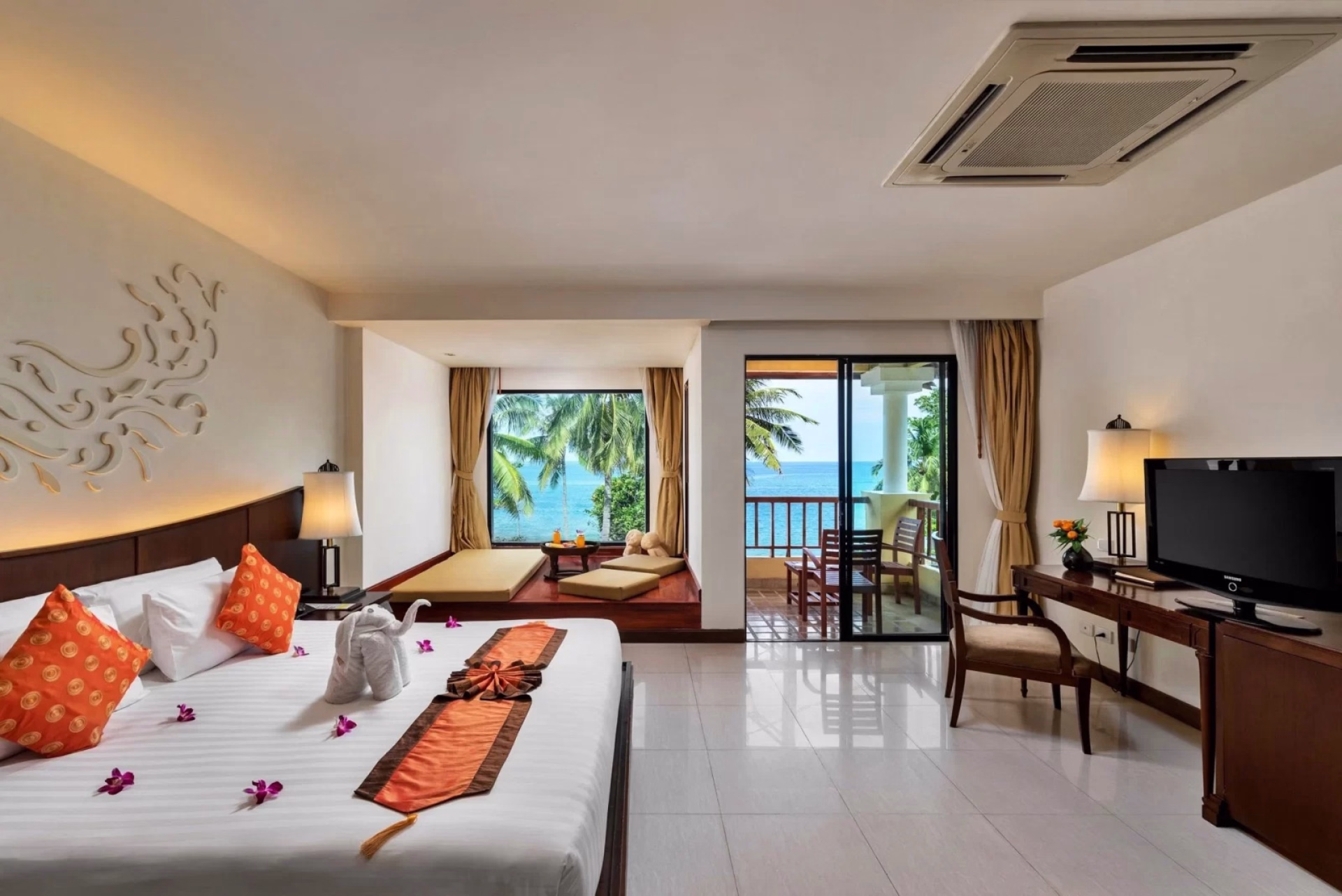 🏩 Hôtel 4* - Jours 2 à 7