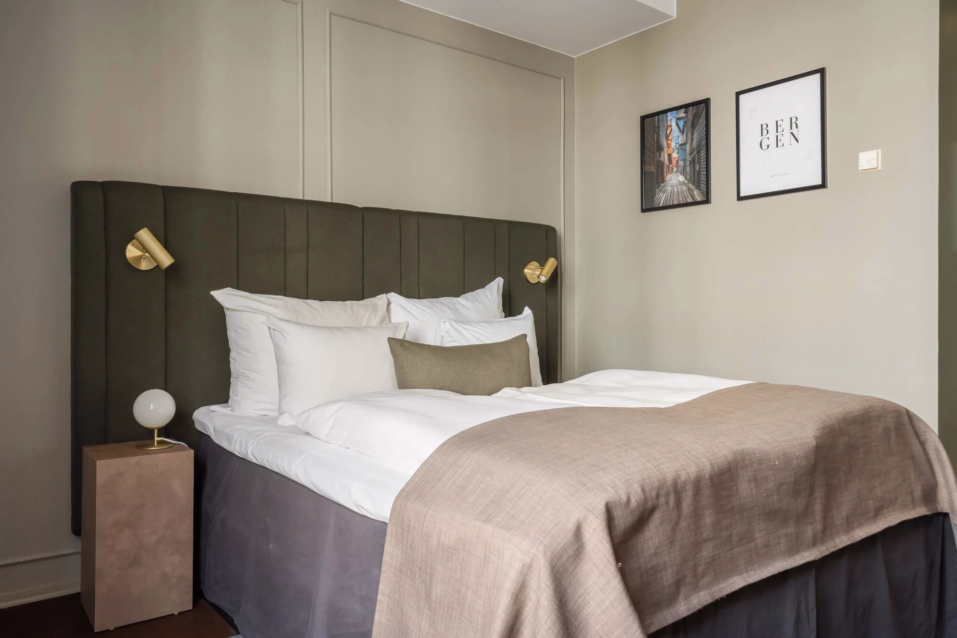 🏩 Hôtel 4* - Jour 1 et 7