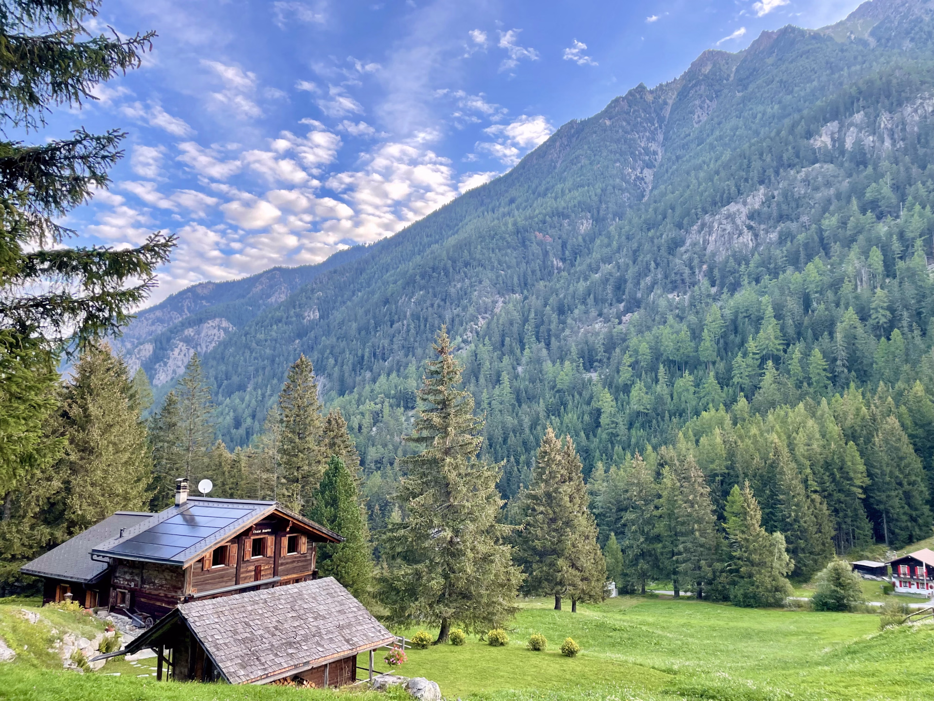 Photo paysage de montagne dans les Alpes