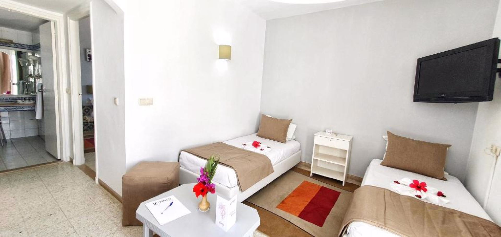 🏨 Hôtel 3* - Jours 1 à 7