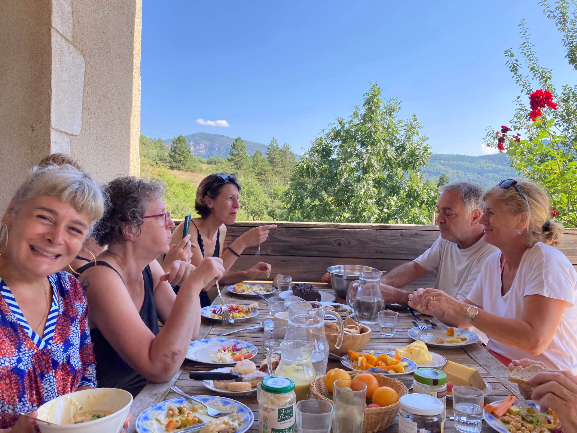 Retraite Voix & Nature : chant, yoga et randonnée en Drôme provençale