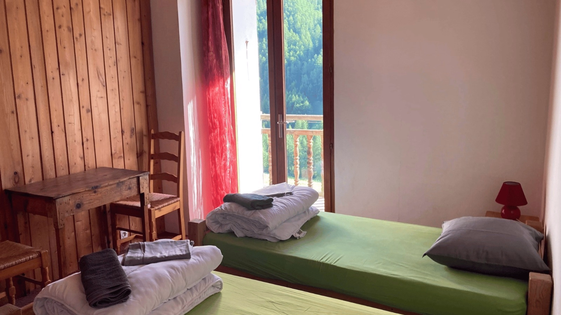 Ciaspolate e yoga nel Queyras, tra condivisione e natura.