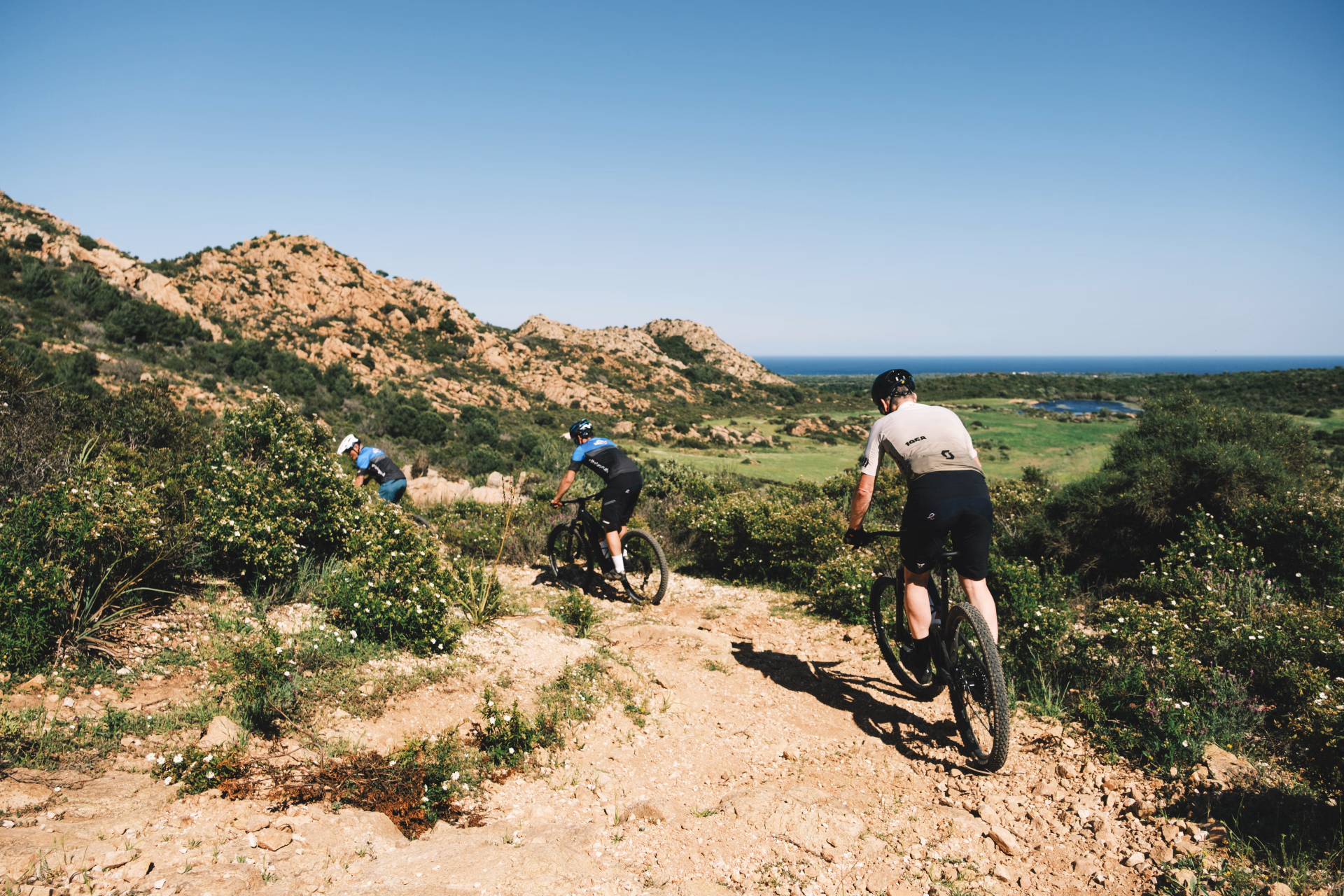 Séjour VTT et activités outdoor entre mer et reliefs en Sardaigne