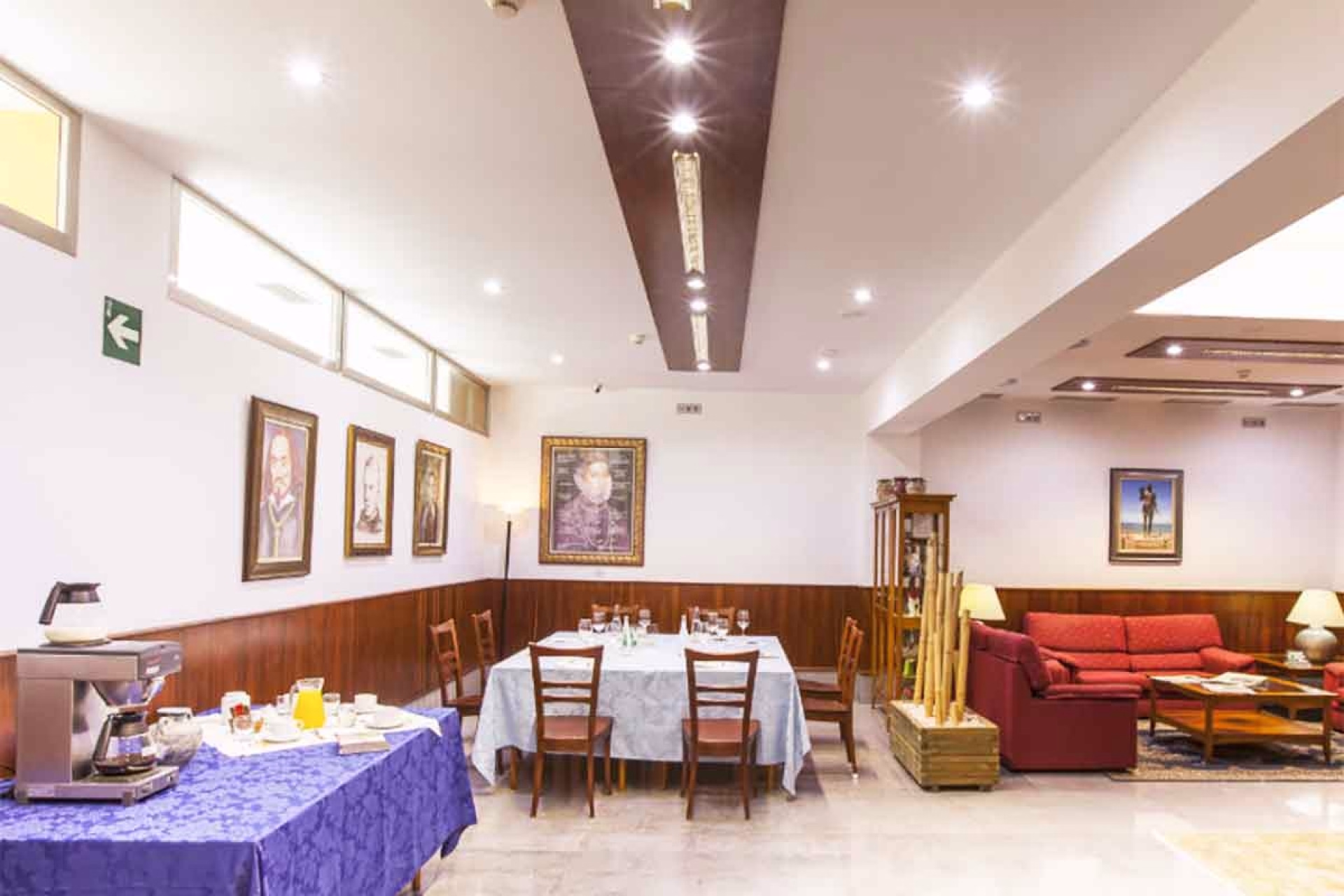 🏩 Hôtel 3* - Jour 1 et 6