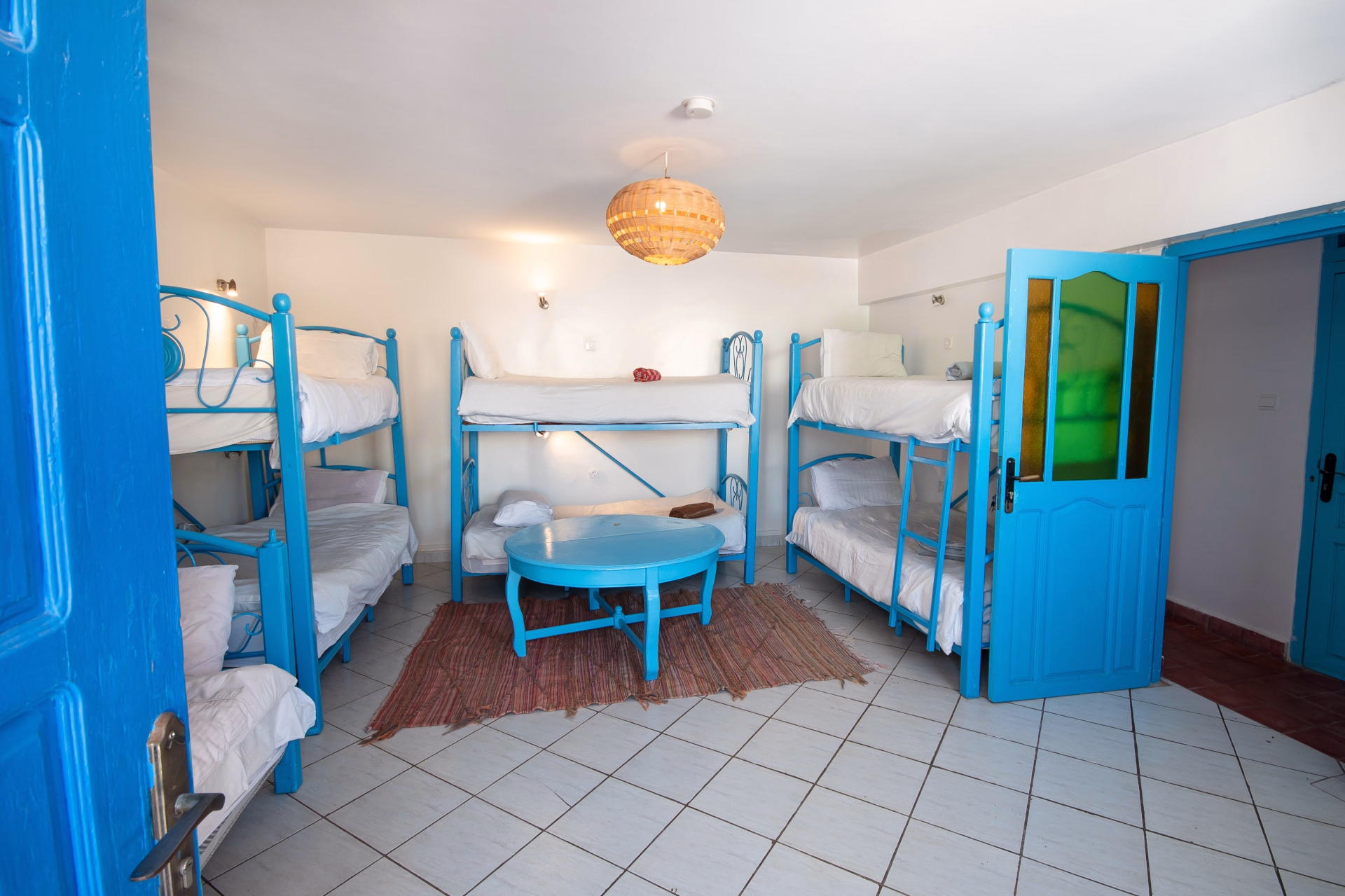 🏠 Auberge - Jour 1