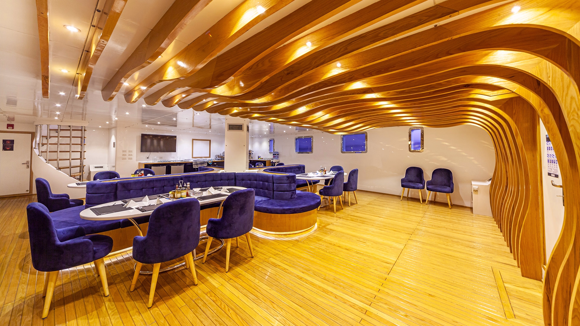 🚢 Bateau de croisière à voile