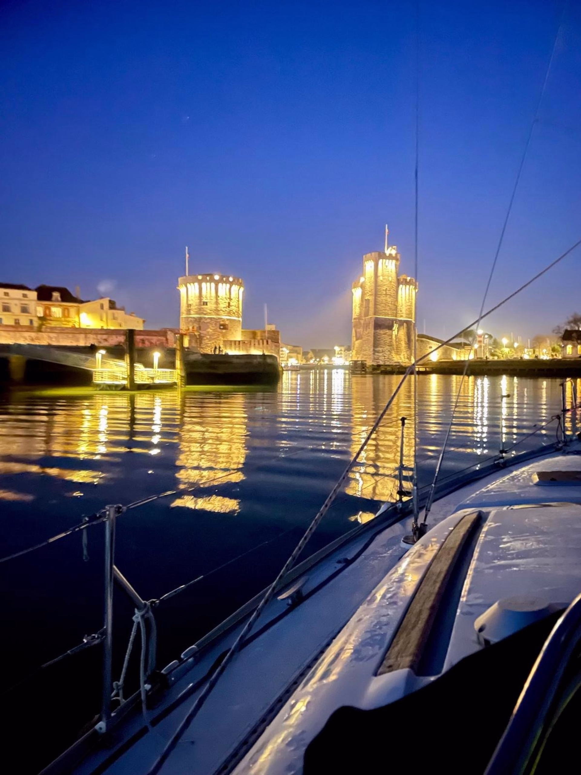 Week-end voile perfectionnement à La Rochelle avec navigation de nuit