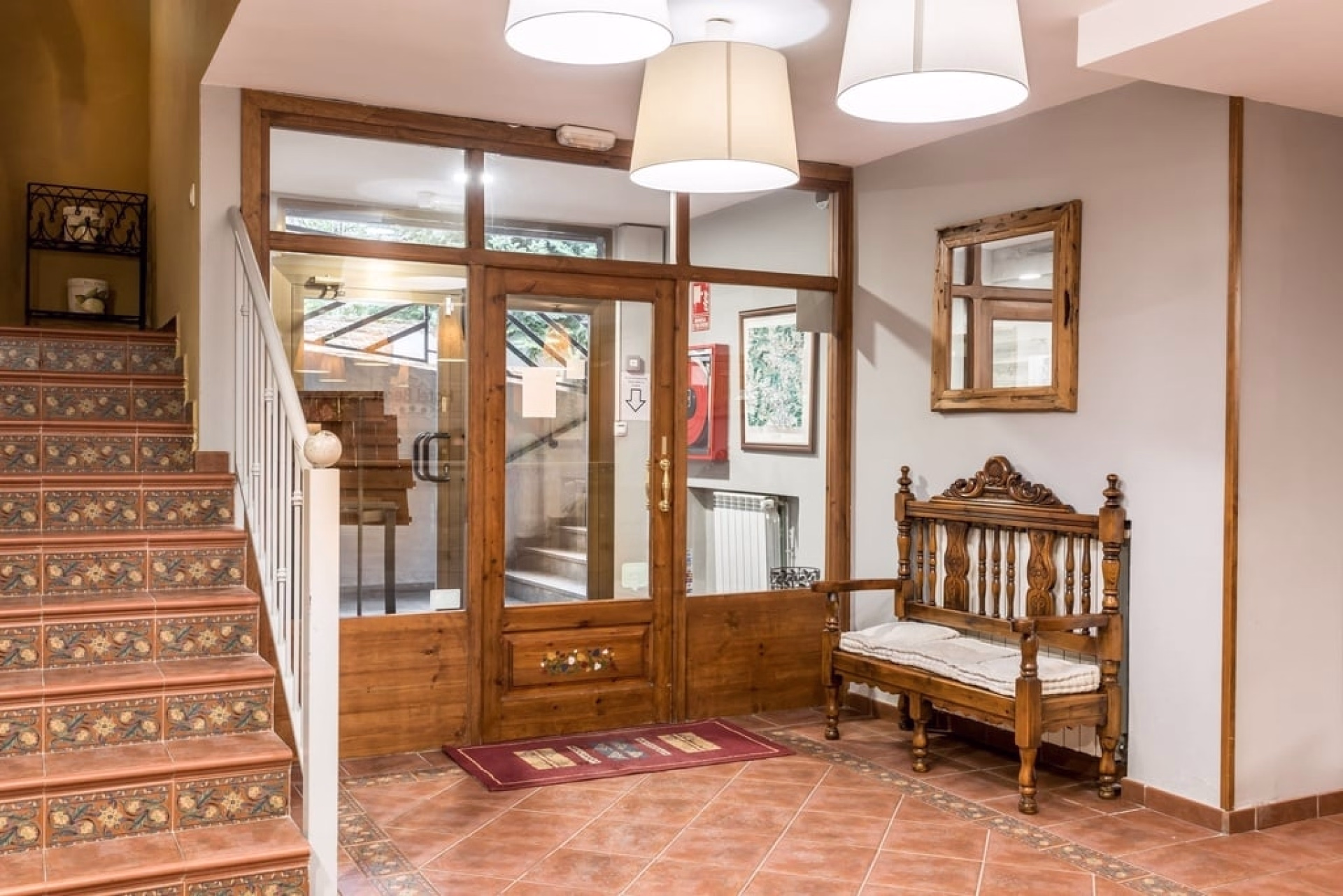 🏩 Hôtel 3* - Jours 1 à 2