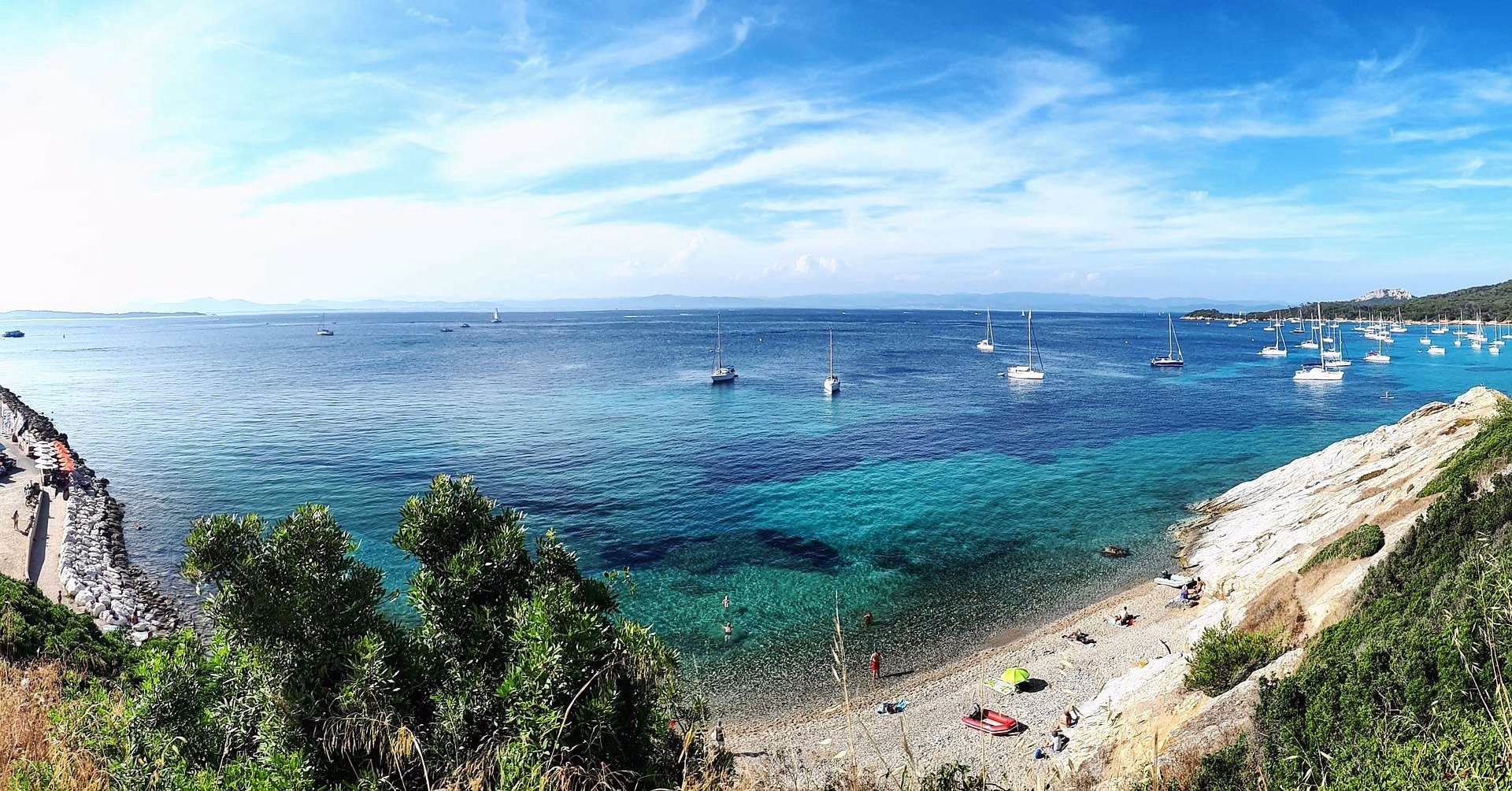 Découvrez nos voyages sportifs dans les Îles d'Or pour vos prochaines vacances