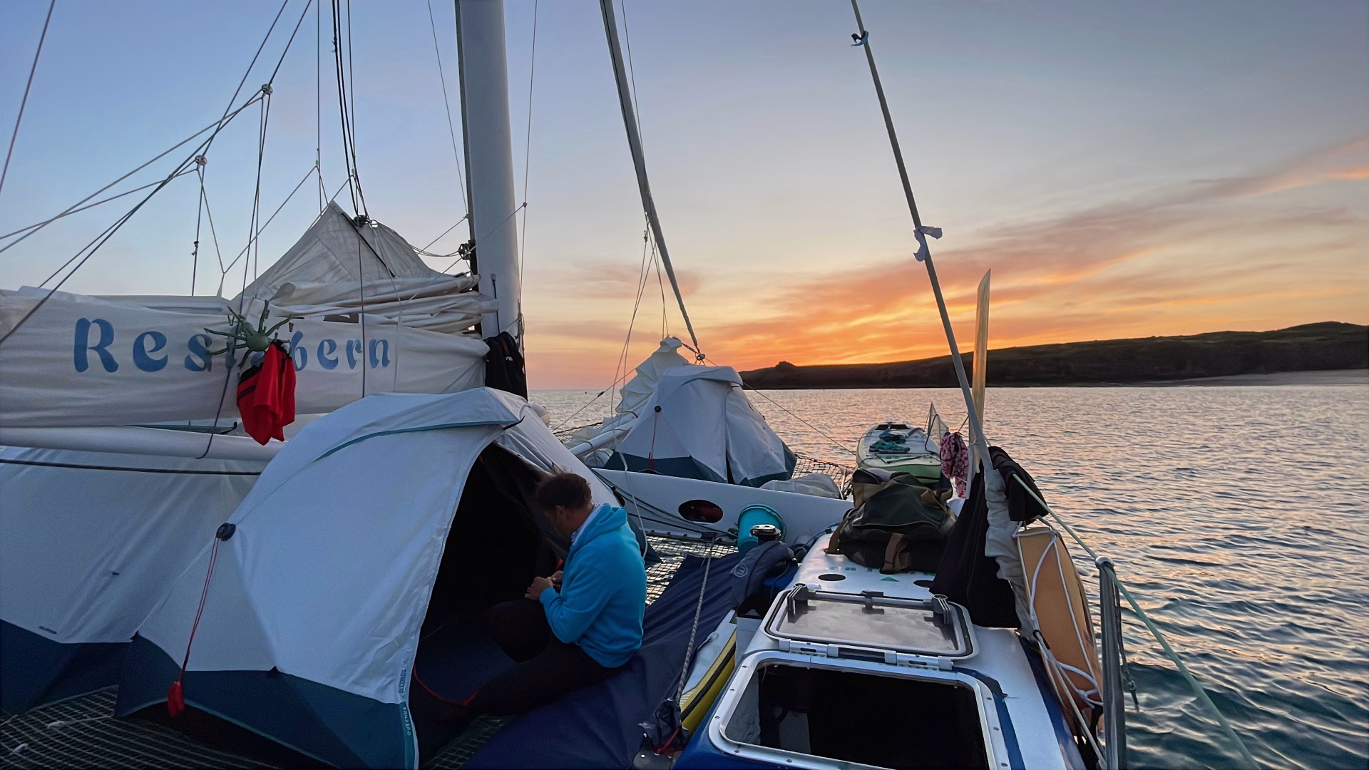 Découverte des îles bretonnes en Catamaran de course itinérant