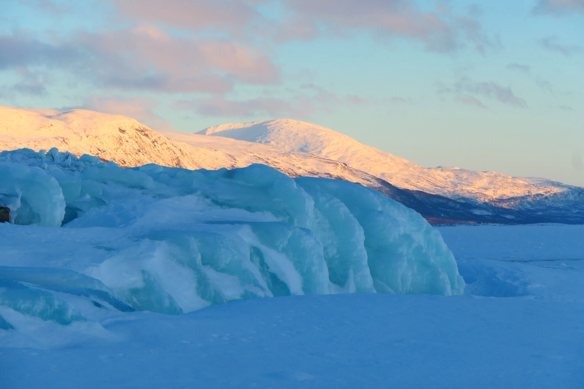Aventure hivernale en Laponie entre la Suède et la Norvège