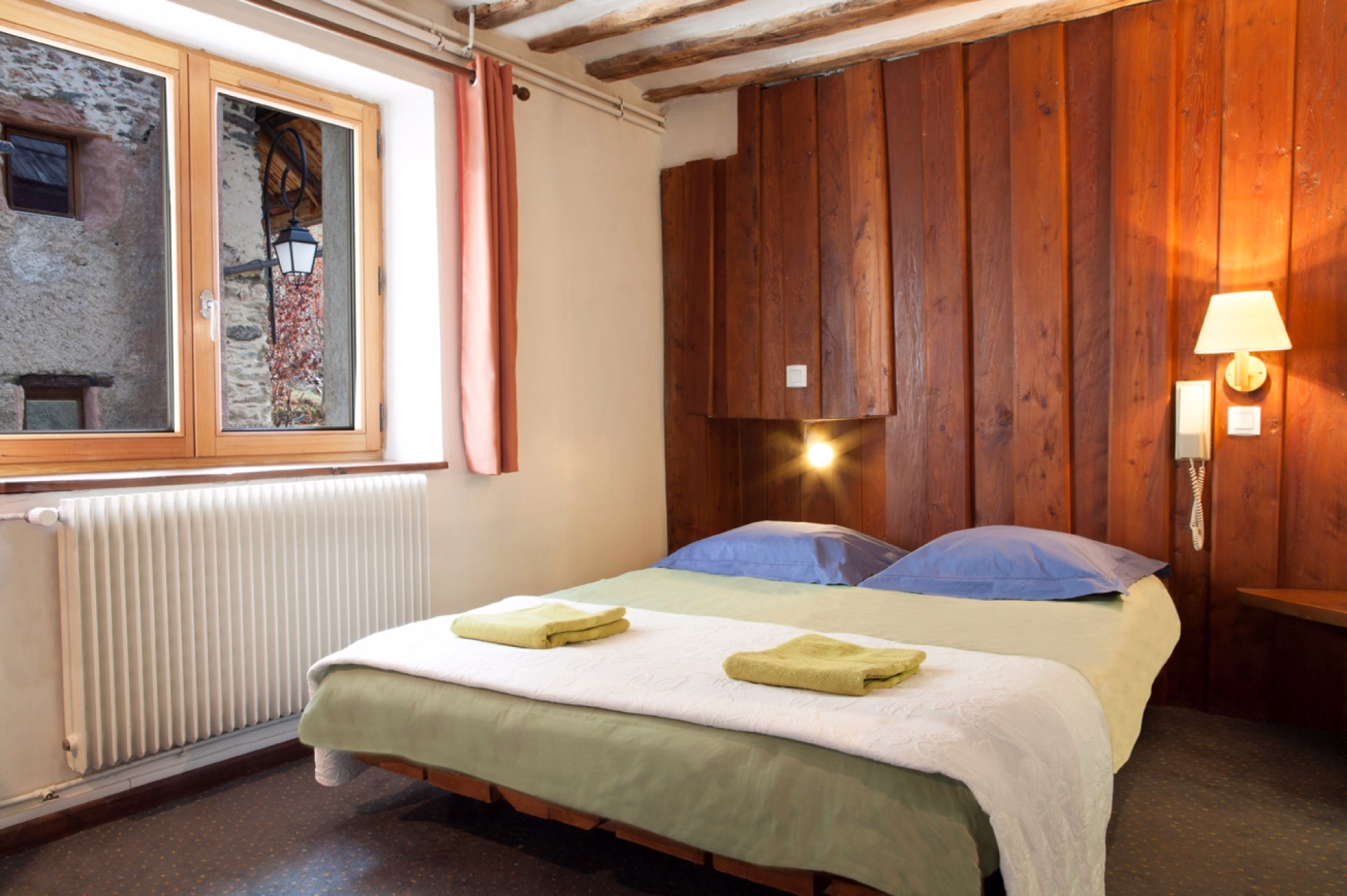 🏨 Hôtel 2* - Jours 1 à 6
