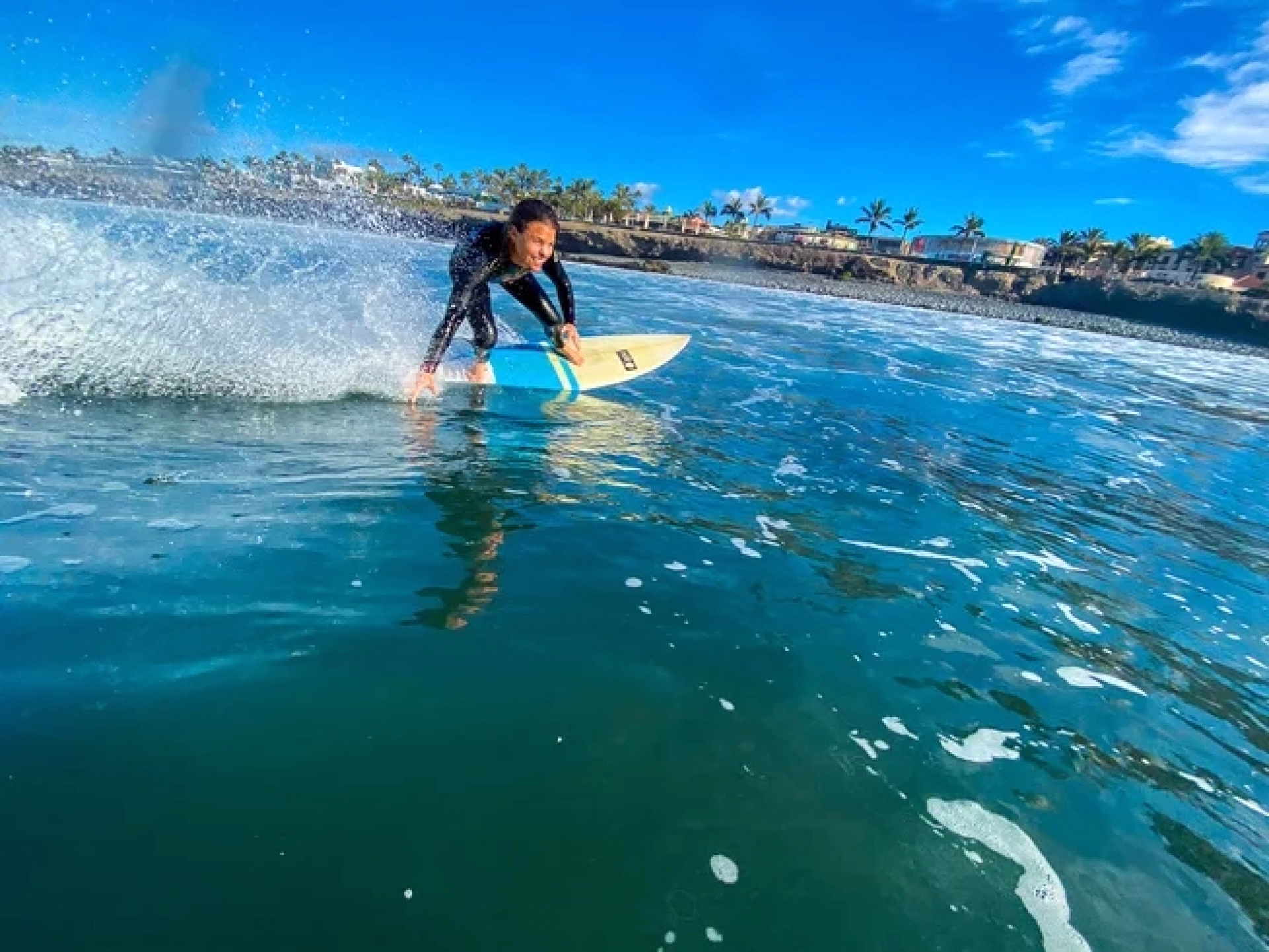 Séjour de surf guidé - niveau avancé à Grande Canarie