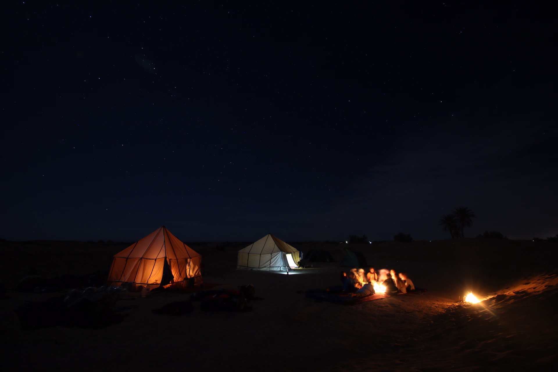 Trek saharien dans la vallée du Drâa entre palmeraies et dunes