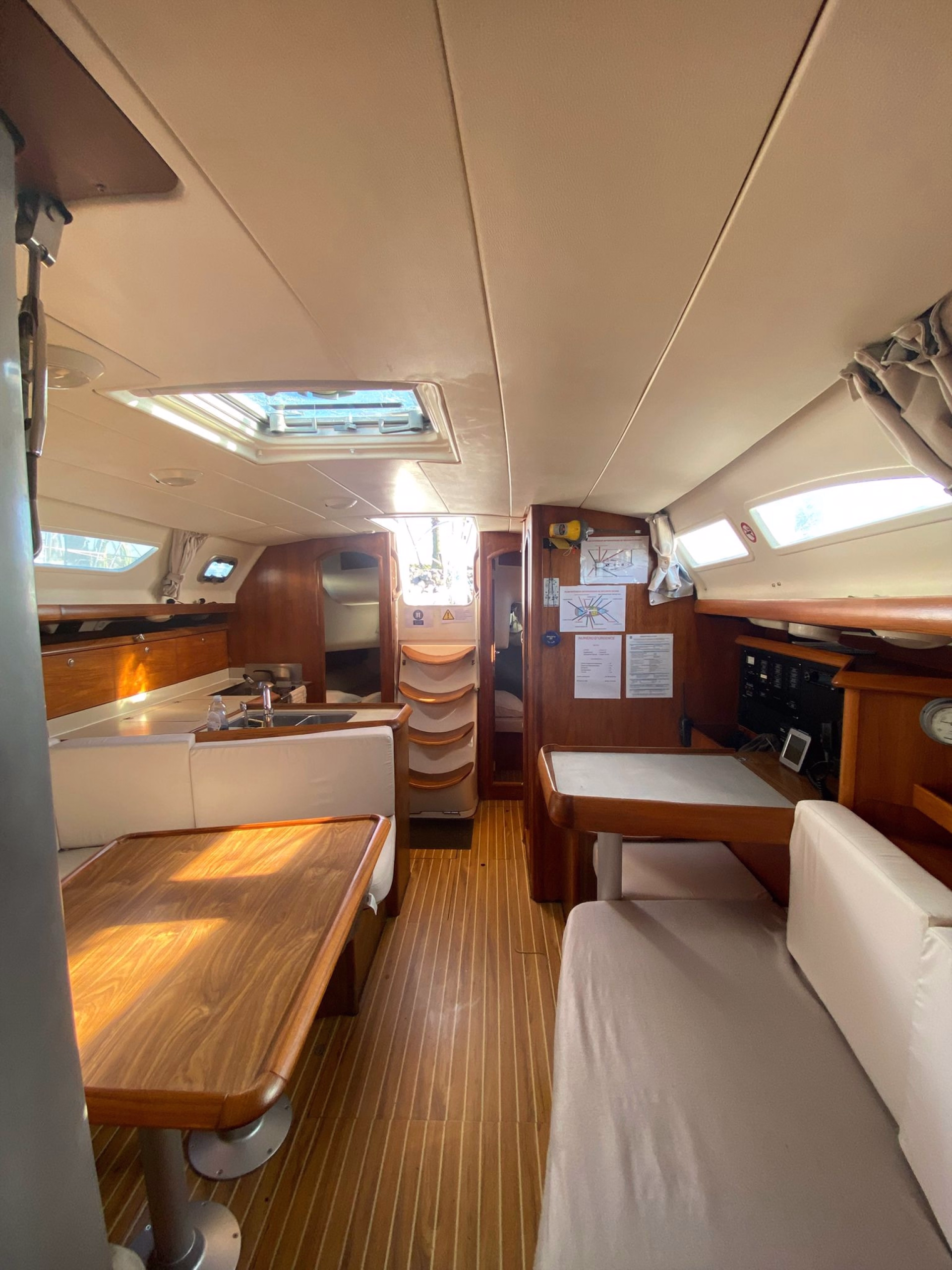 🚢 Bateau de croisière à voile