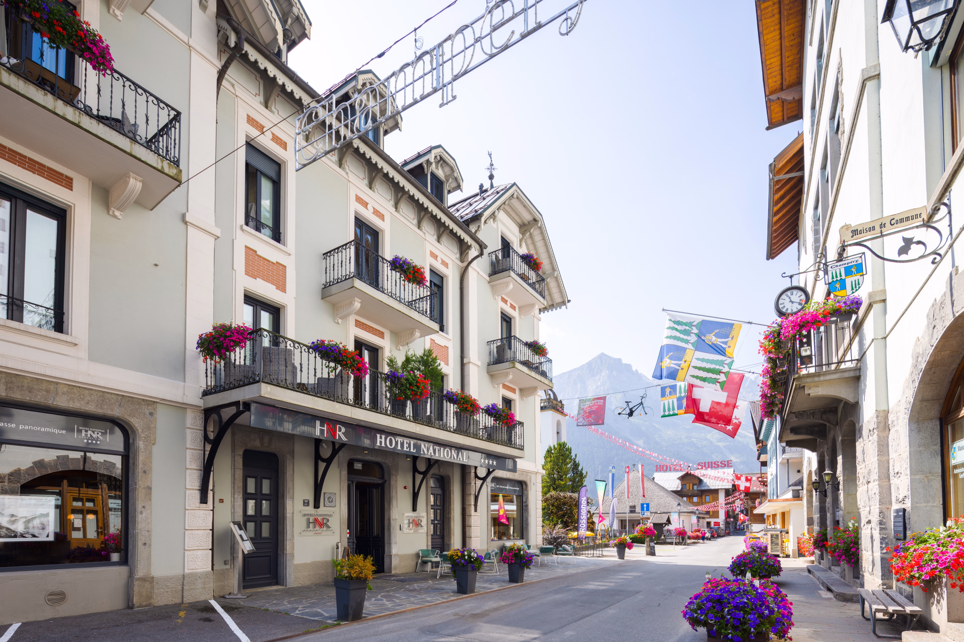🏨 Hôtel 4* - Jour 1