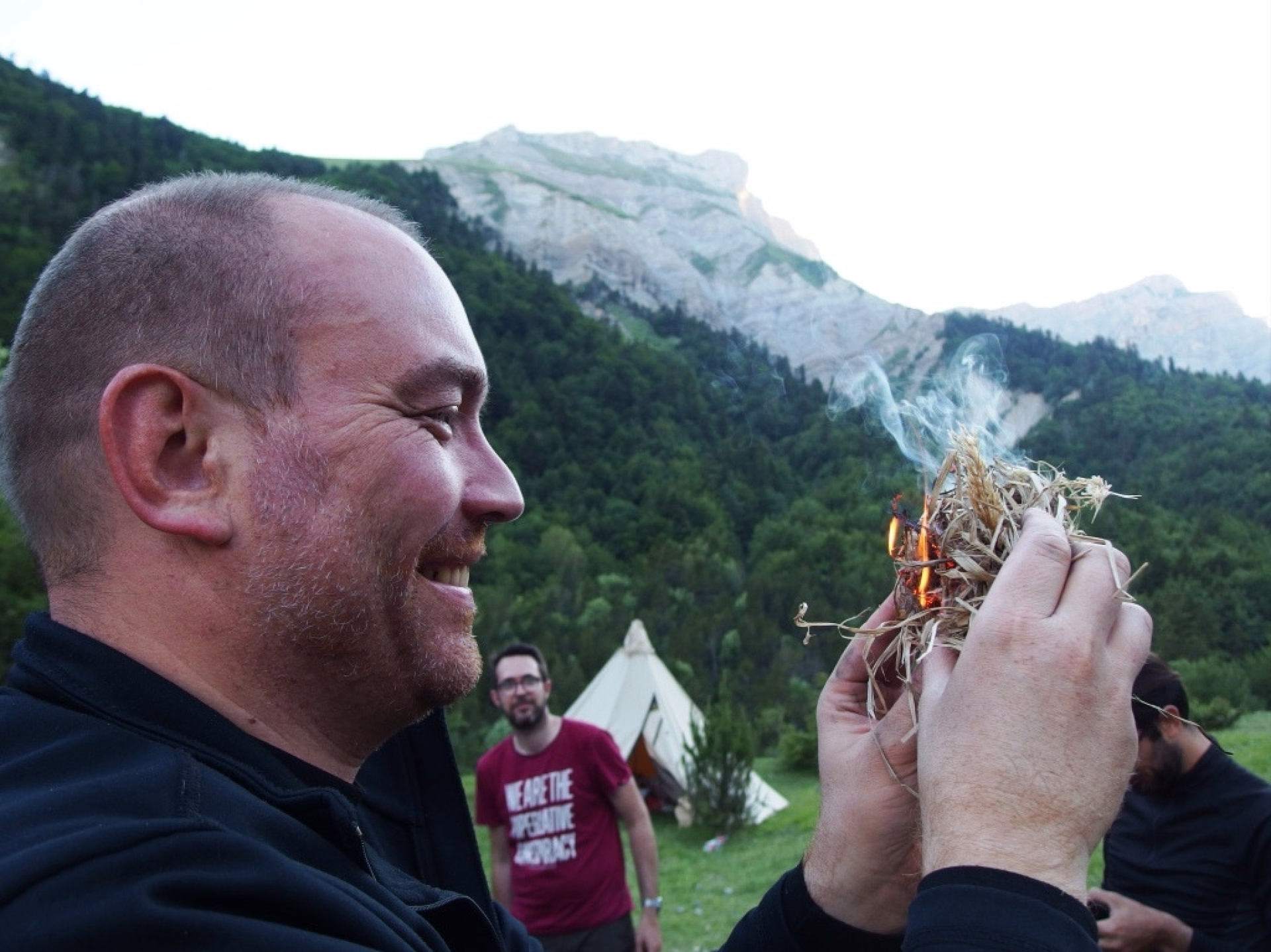 Randonnée et bivouac sur les traces du loup dans les Hautes-Alpes, Gap