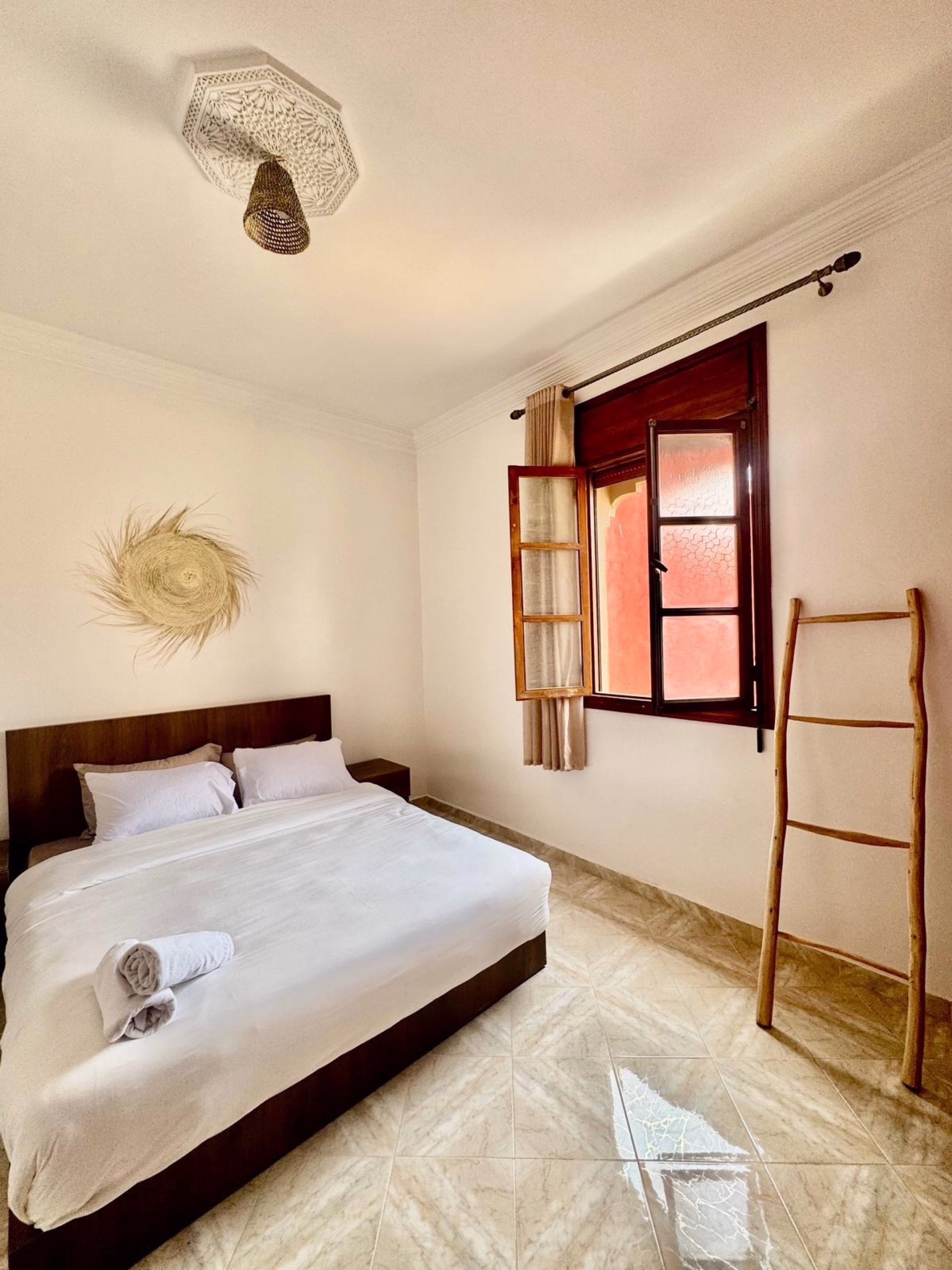 🏠 Auberge de jeunesse - Jours 1 à 5