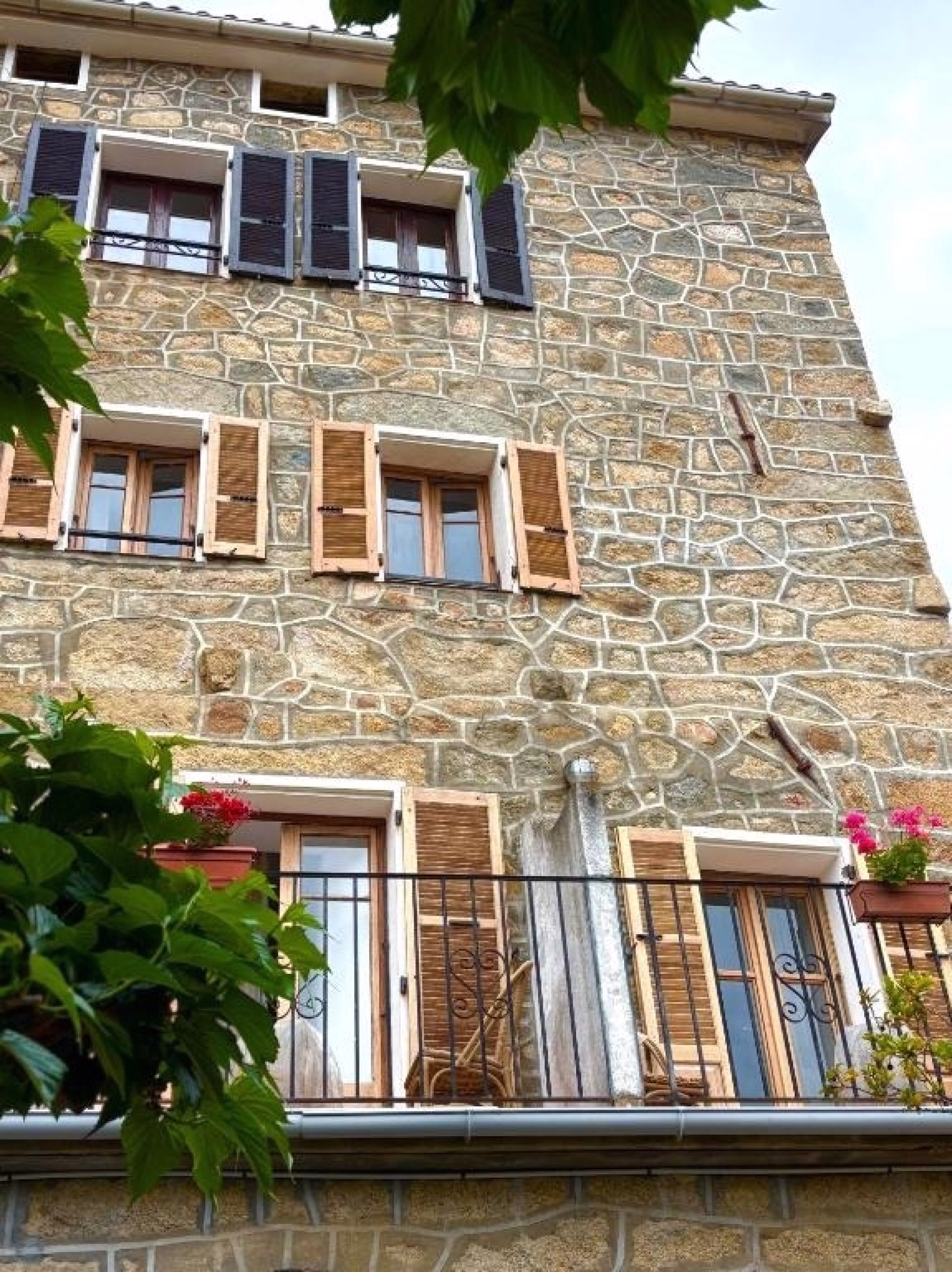 🏨 Hôtel 2* - Jours 1 à 5