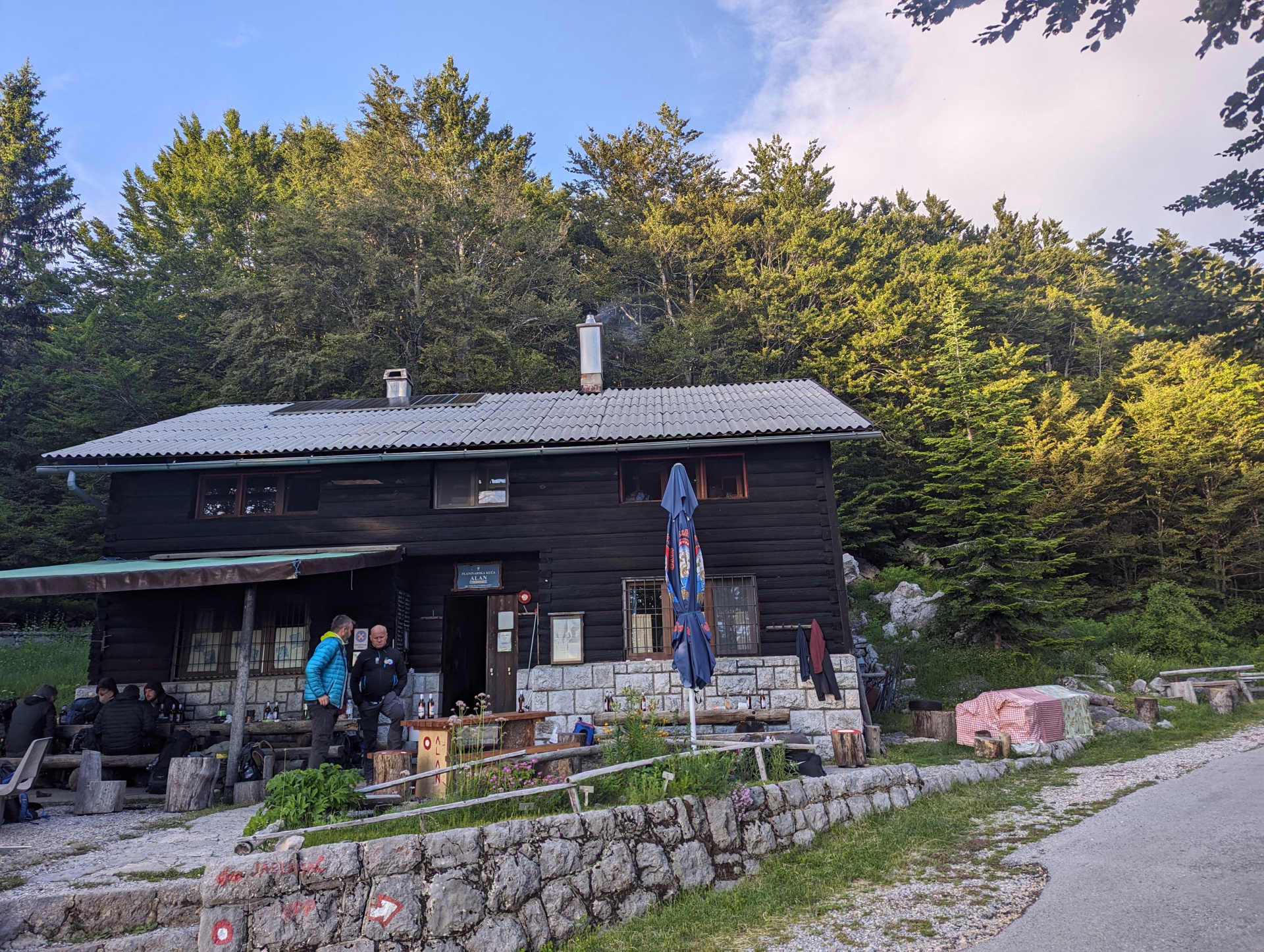 Aventure de randonnée en autonomie de refuge en refuge en Croatie