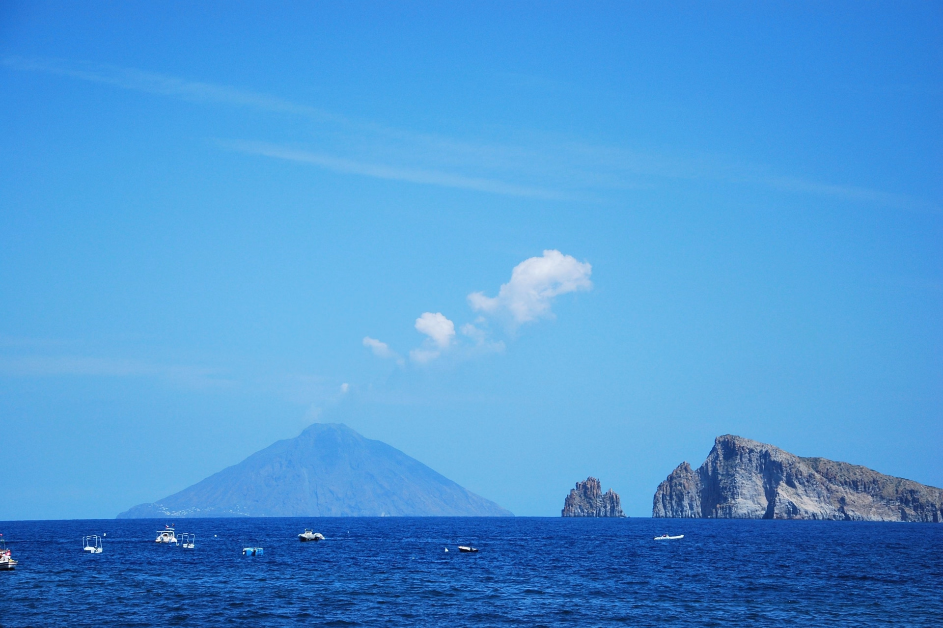 Randonnée volcanique dans les îles Éoliennes en Sicile