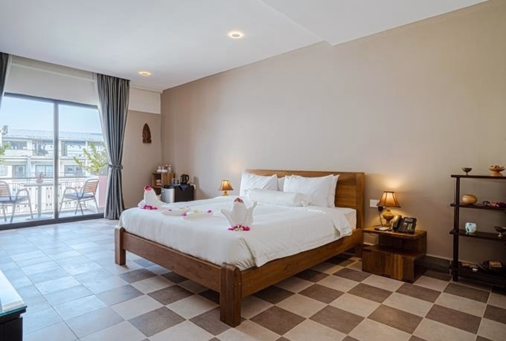 🏨 Hôtel 3* - Jours 1 à 5