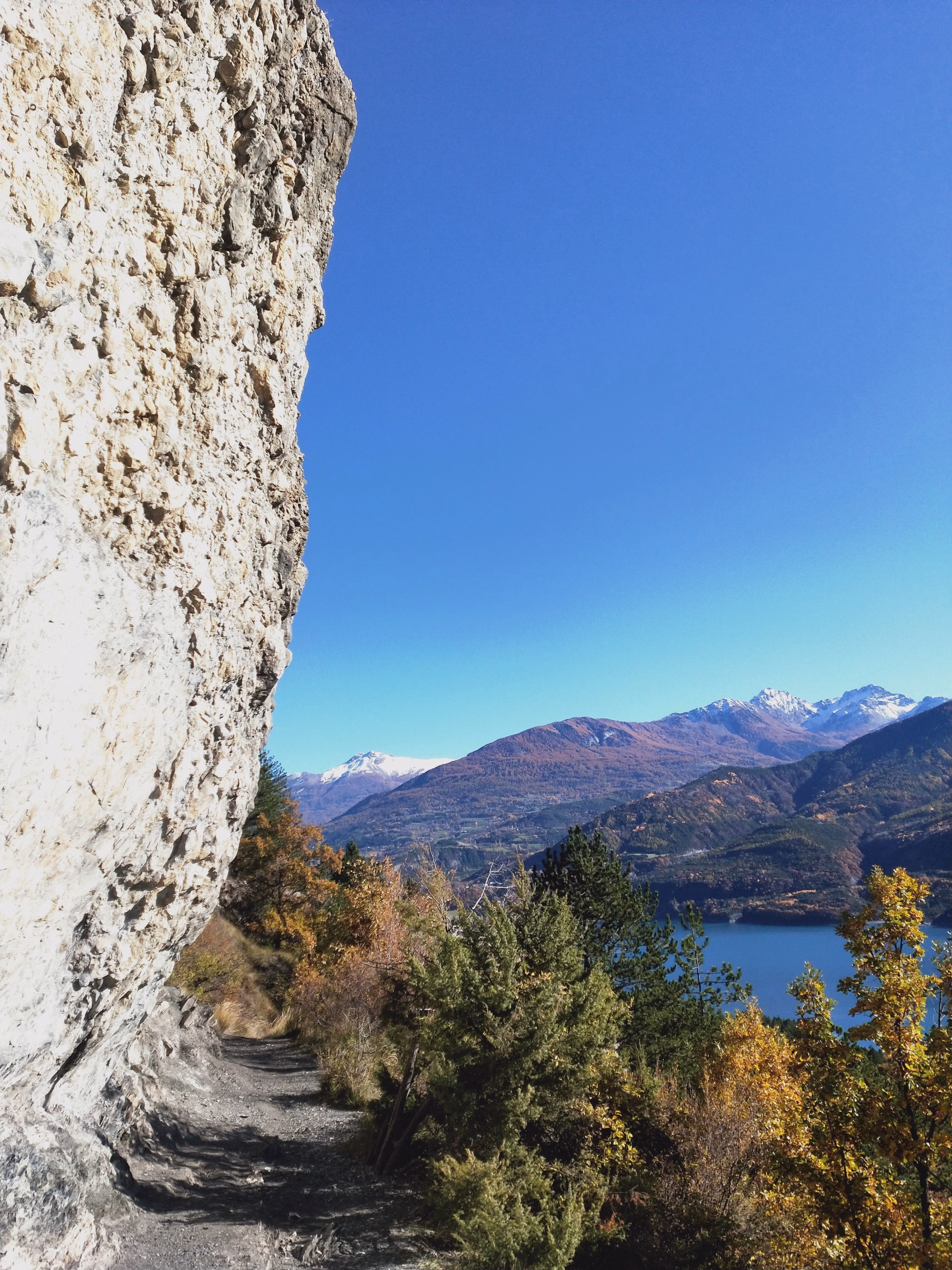Camp de base Outdoor et multi-actvités au bord de la Durance