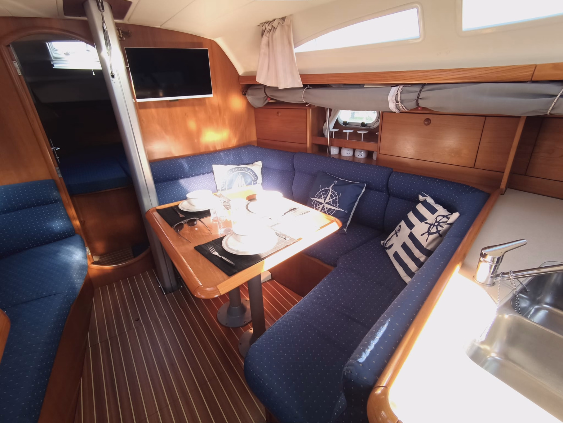 🚢 Bateau de croisière à voile - Jours 1 à 2