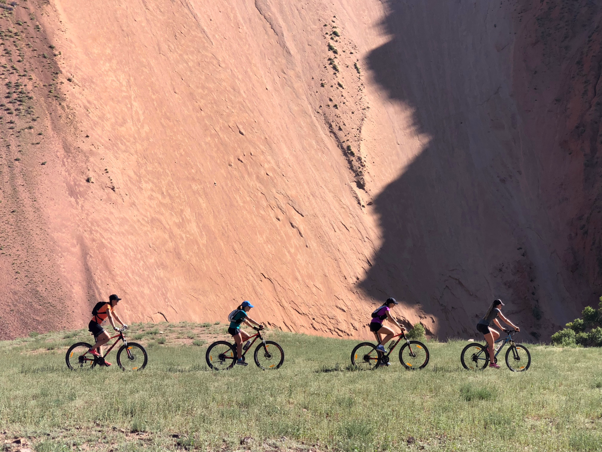 VTT sur les pistes kirghizes