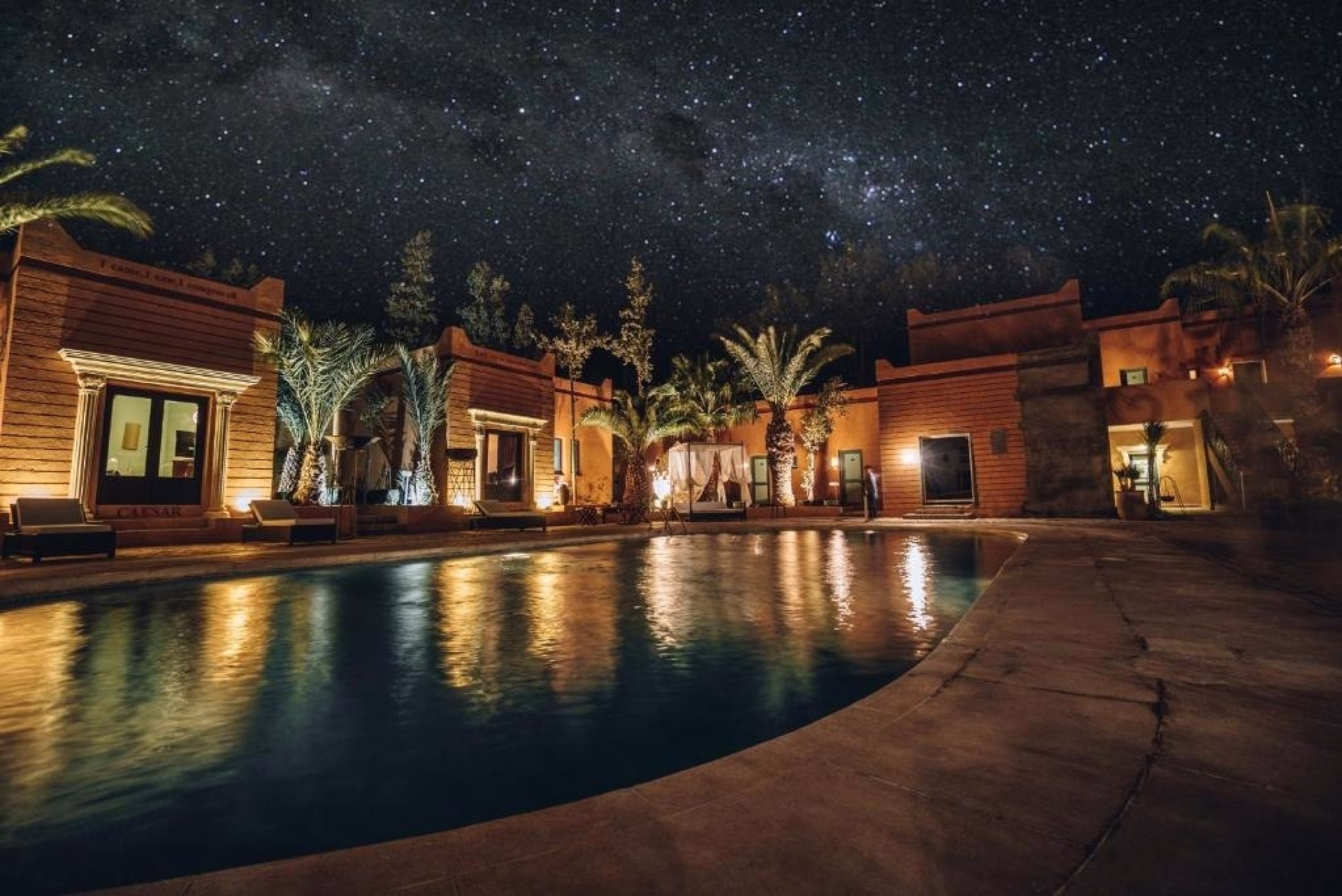 🏨 Hôtel 4* - Jours 2 à 3