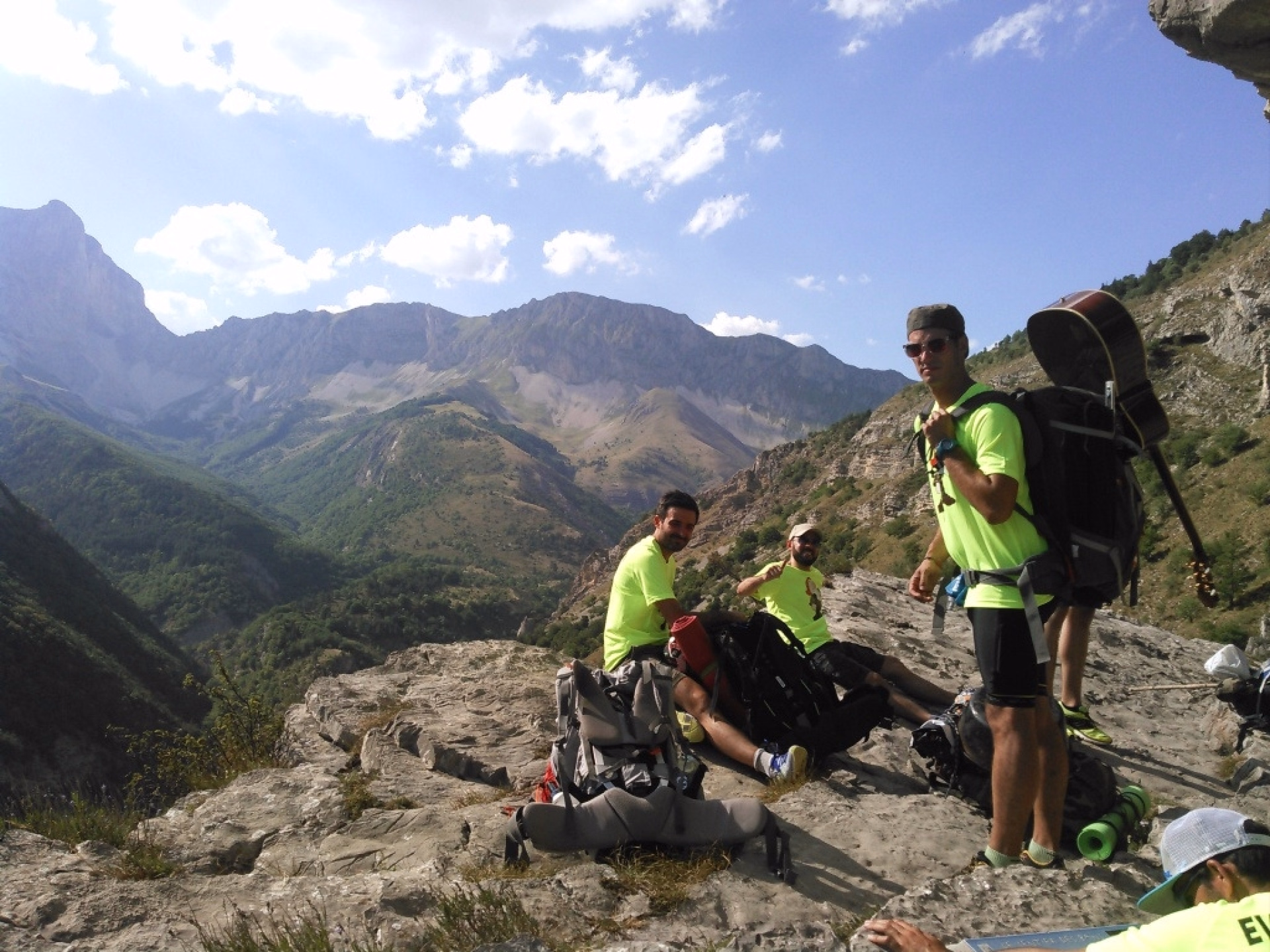 Randonnée et bivouac sur les traces du loup dans les Hautes-Alpes, Gap