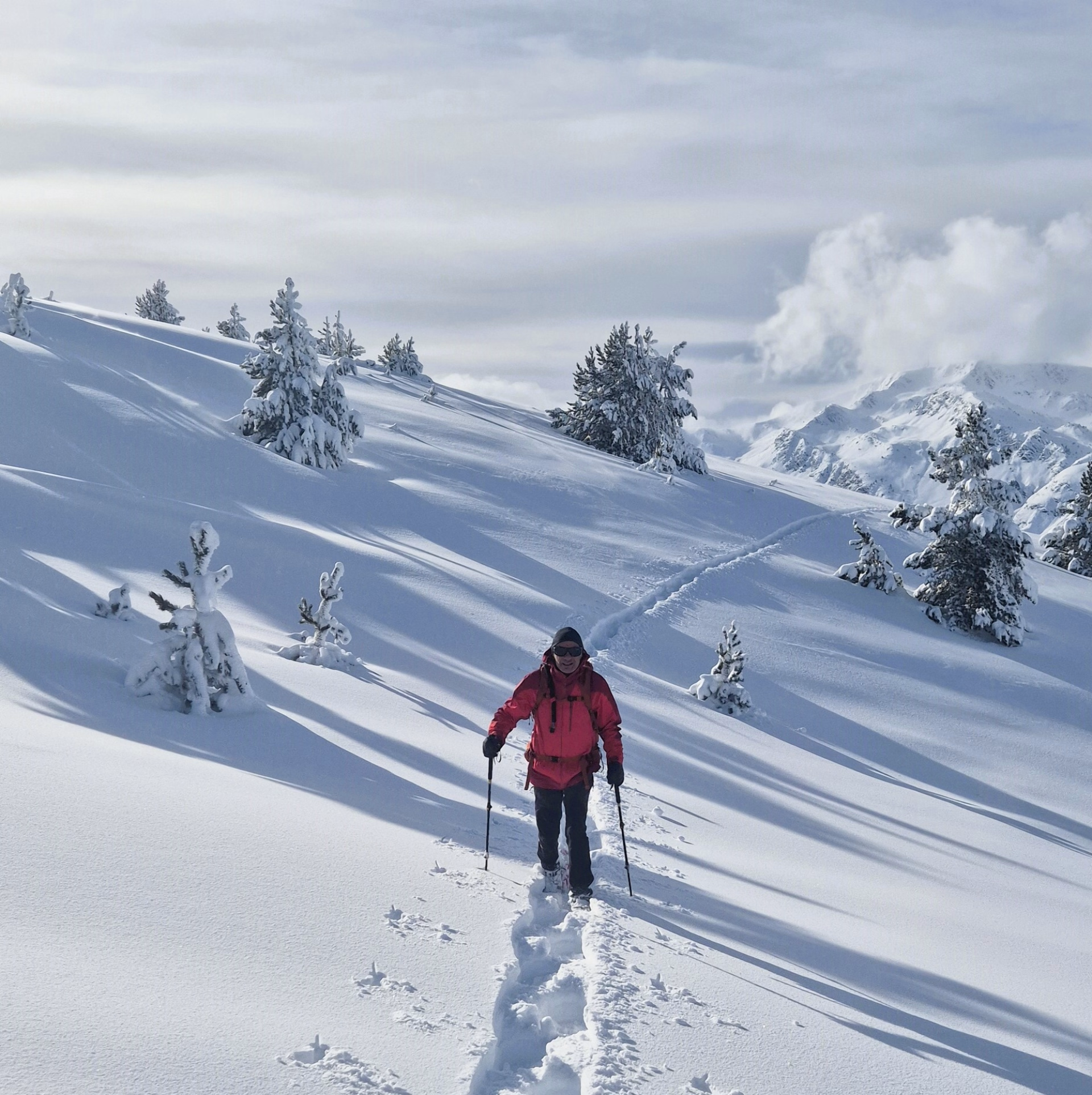 Trek hivernal en Andorre : raquettes et nuit magique en refuge
