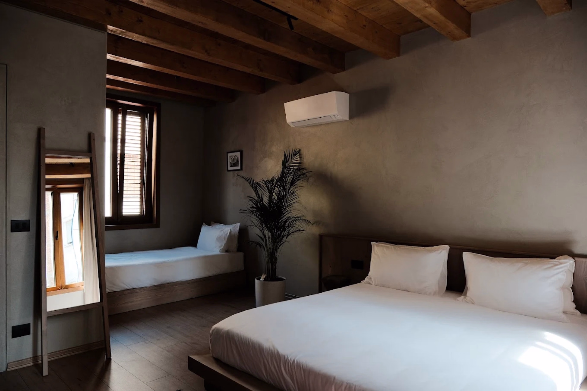 🏩 Hôtel 4* - Jours 1 à 2