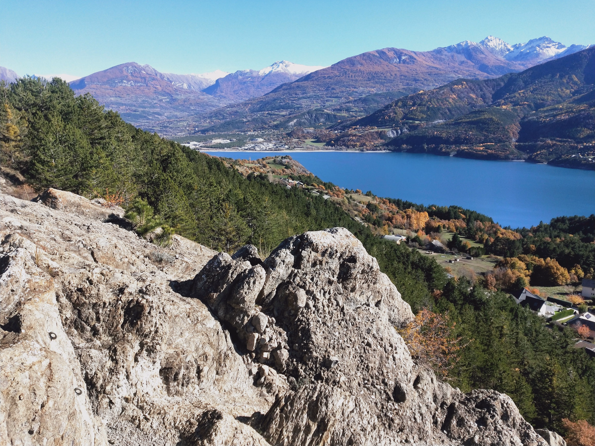 Camp de base Outdoor et multi-actvités au bord de la Durance