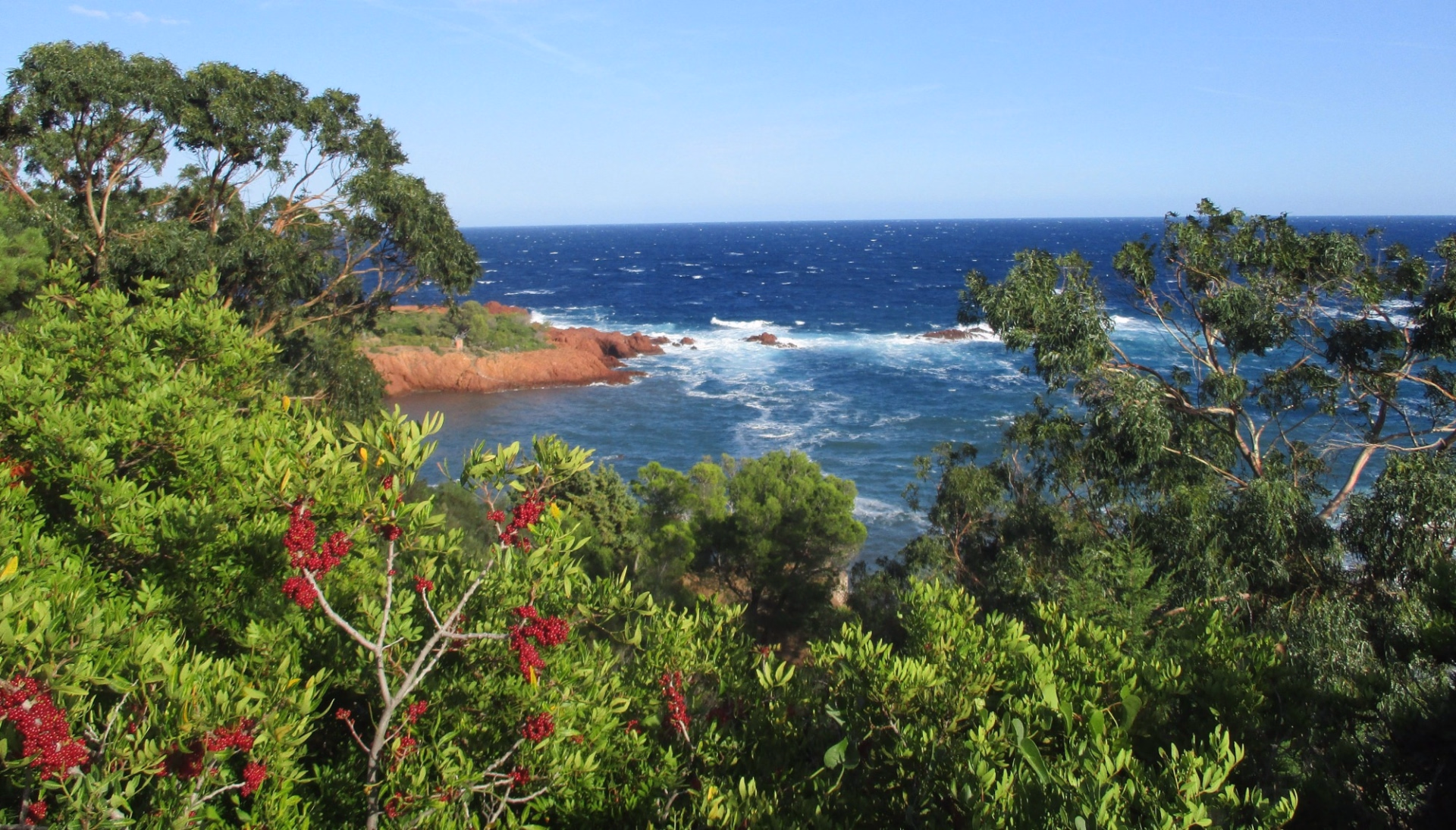 Randonnée sur la Côte d’Azur entre Estérel et îles de Lérins