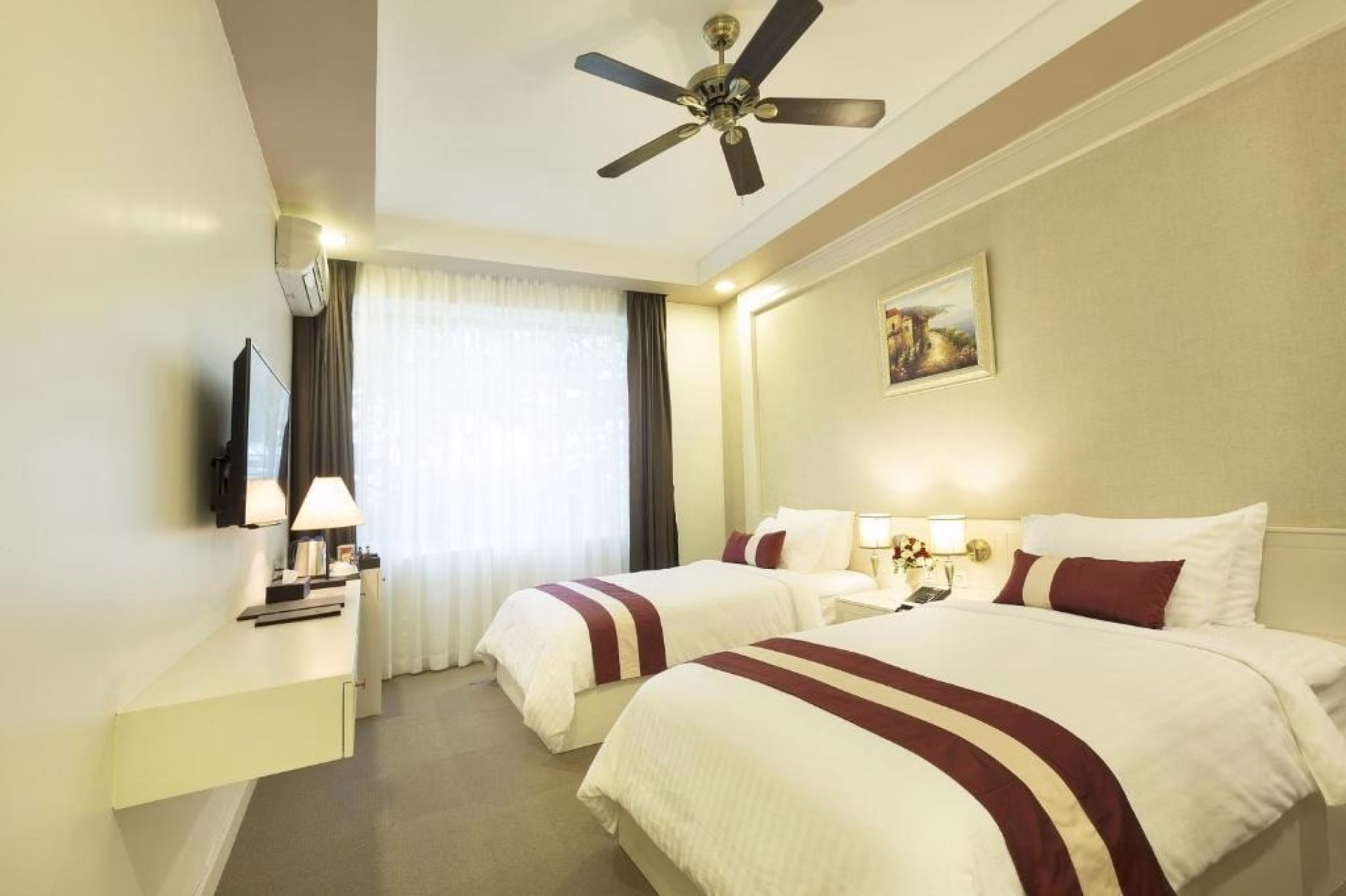 🏨 Hôtel 3* - Jours 1 à 2