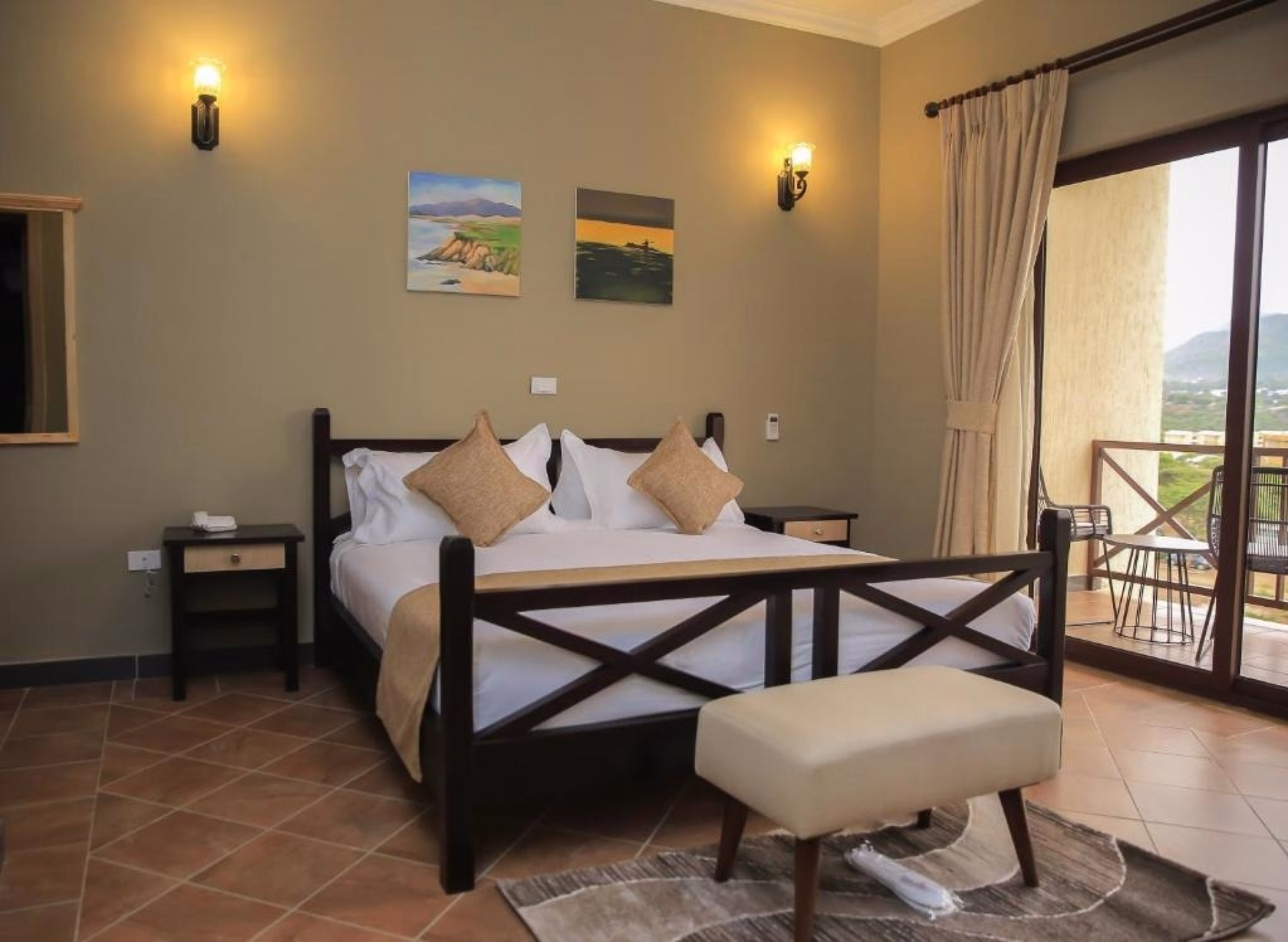 🏨 Hôtel 4* - Jours 4 à 5