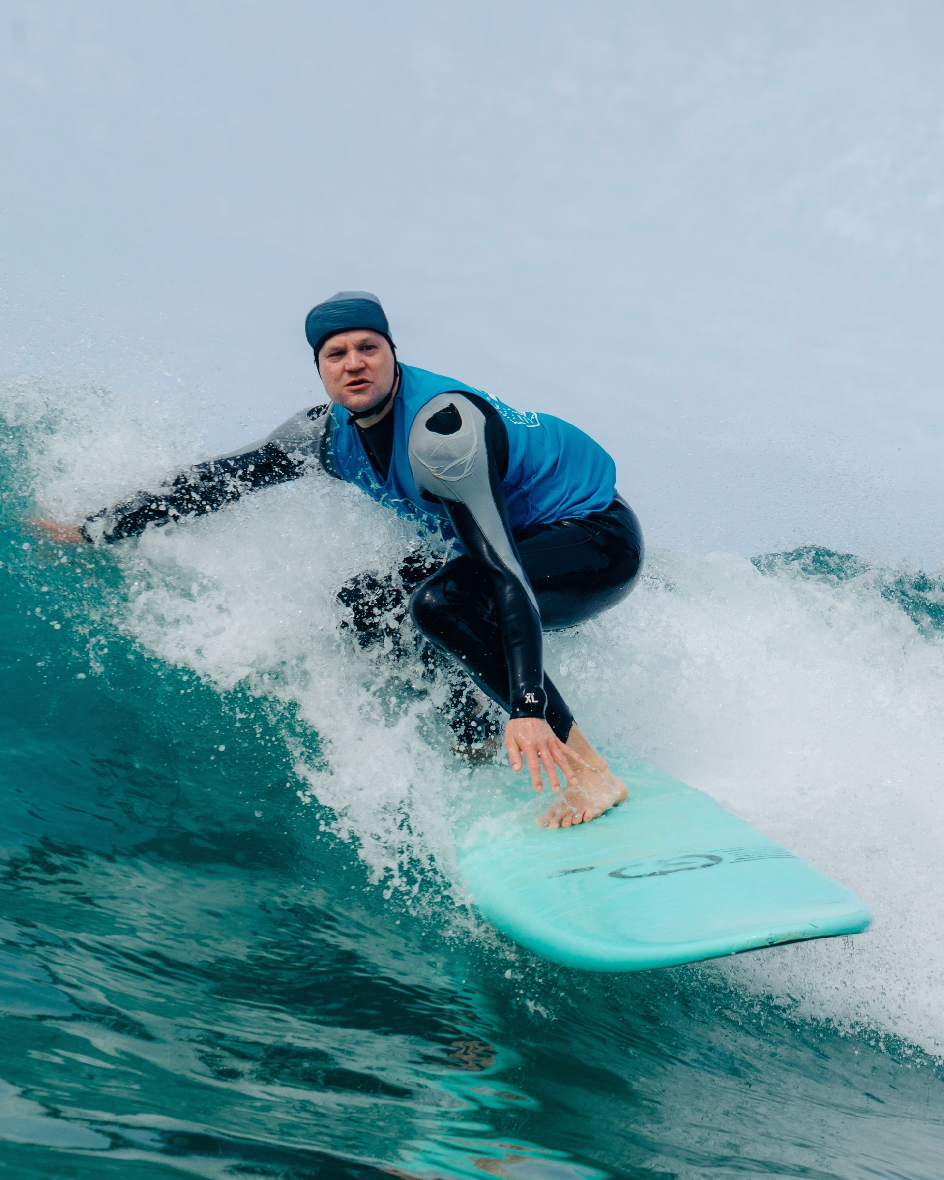 Apprenez à surfer sur la côte ensoleillée de l'Algarve