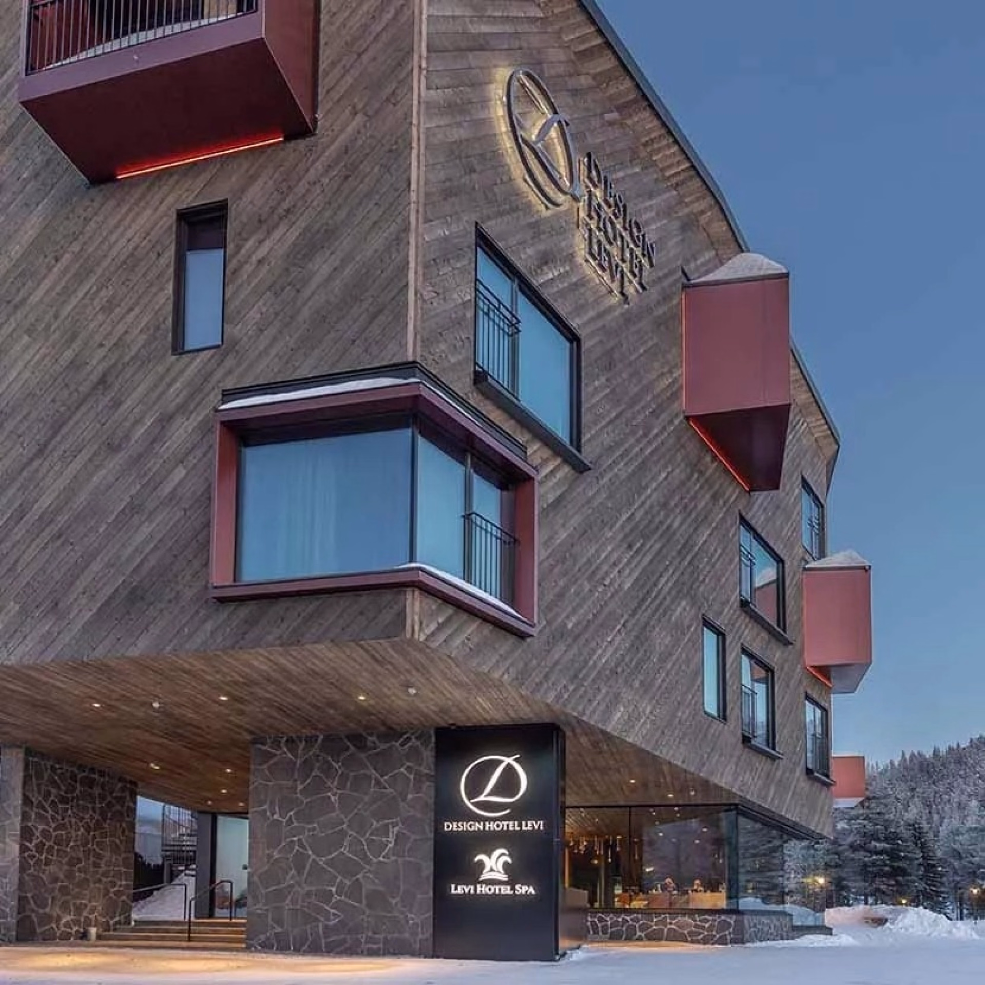 🏨 Hôtel 4* - Jours 5 à 7