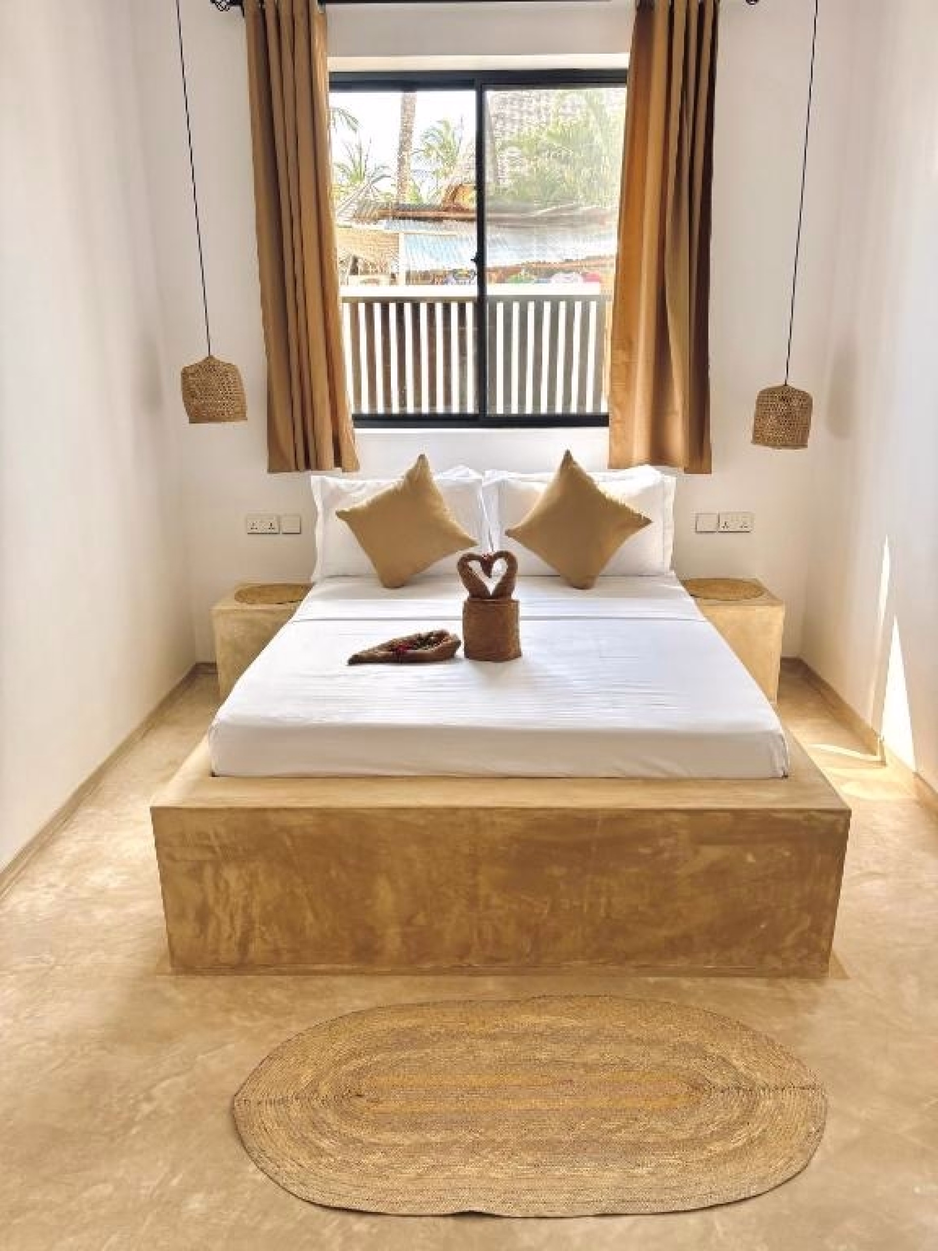 🏨 Hôtel 2* - Jours 9 à 11