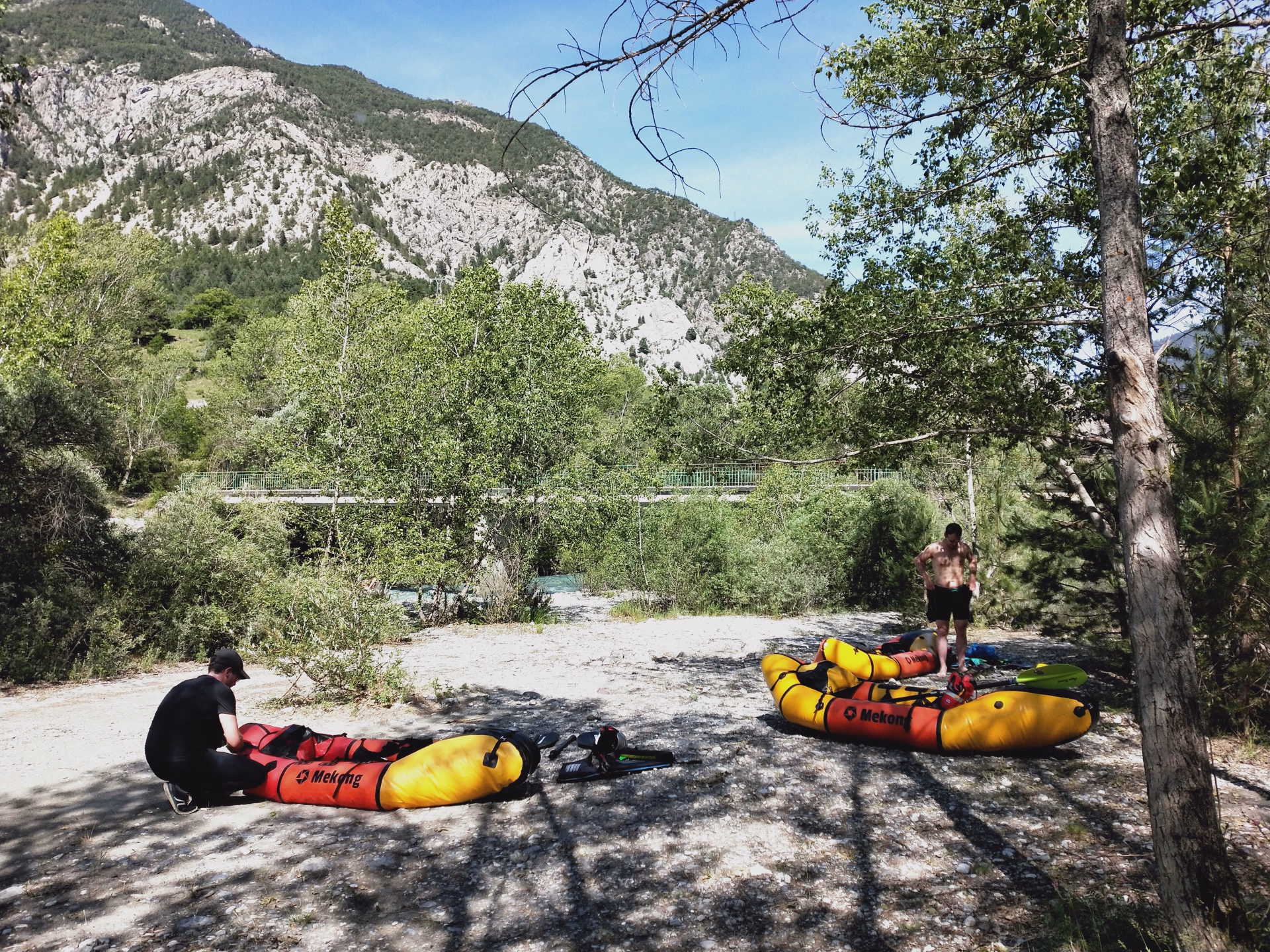 Camp de base Outdoor et multi-actvités au bord de la Durance