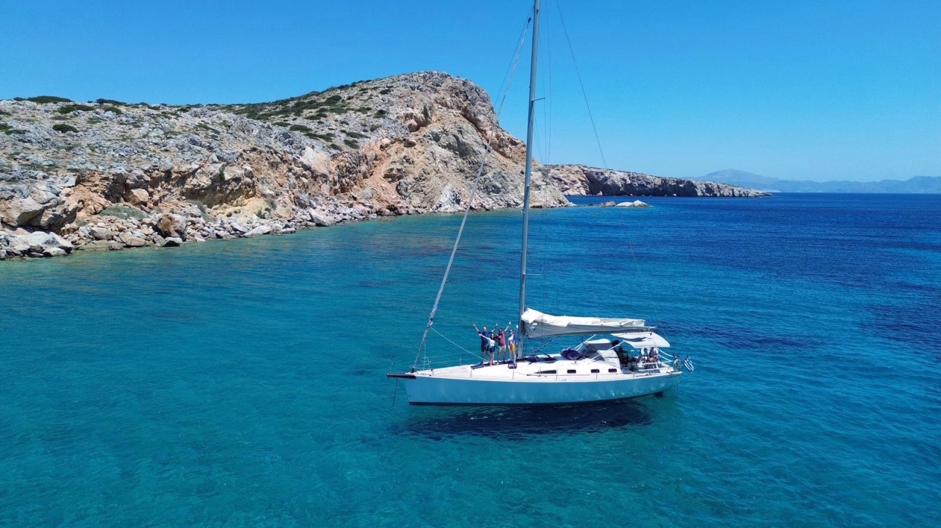 Stage voile tous niveaux dans les eaux turquoise des Cyclades
