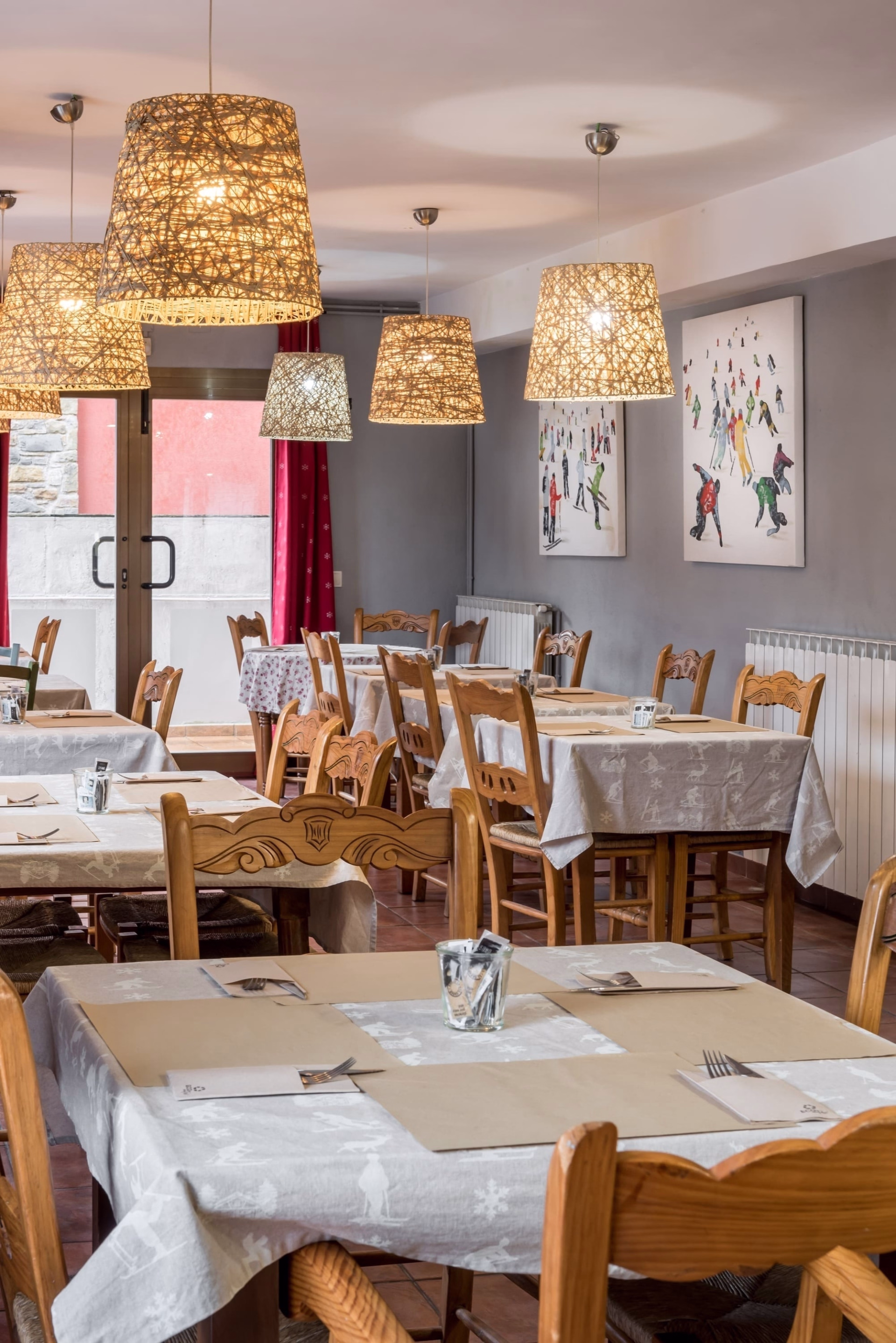 🏩 Hôtel 3* - Jours 1 à 2