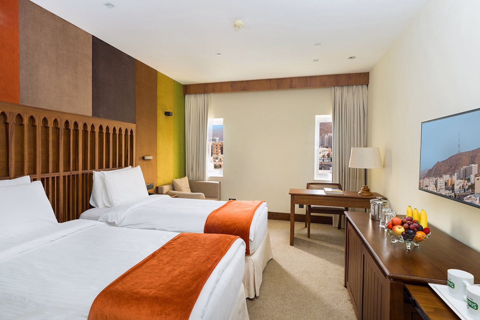 🏨 Hôtel 4* - Jours 1 à 2, 6