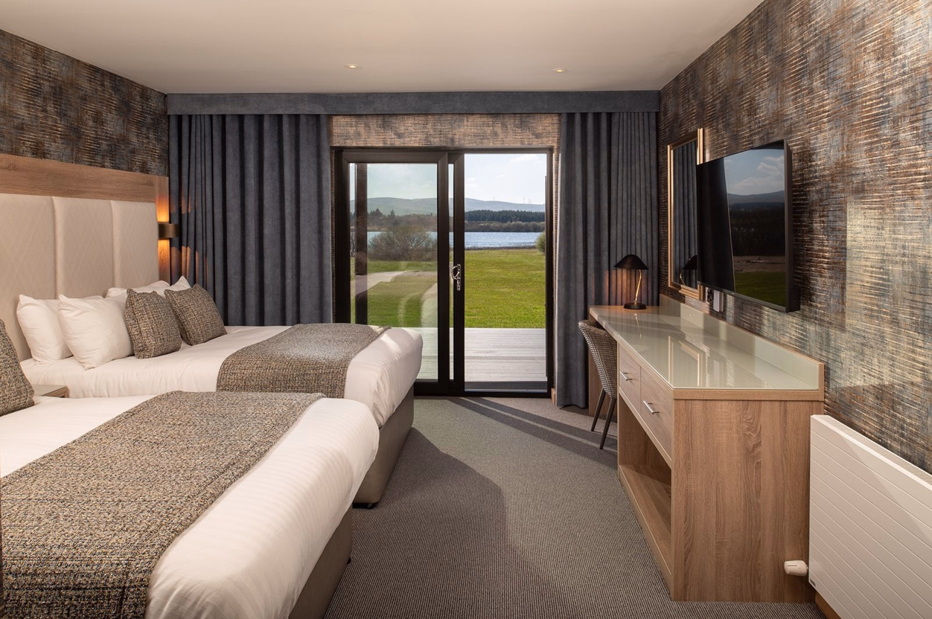 🏨 Hôtel 4* - Jours 5 à 6