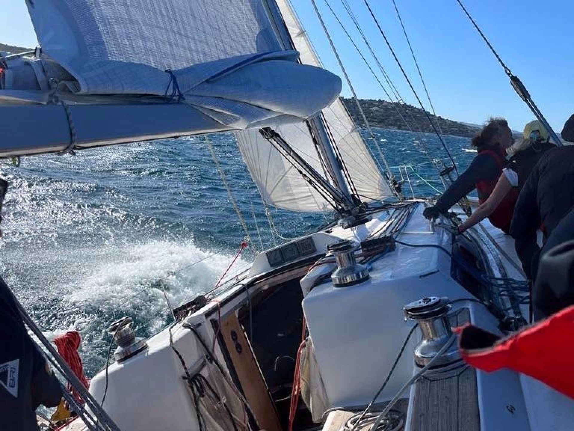 Stage de voile Perfectionnement autonomie niveaux 3 et 4 FFV 5 jours