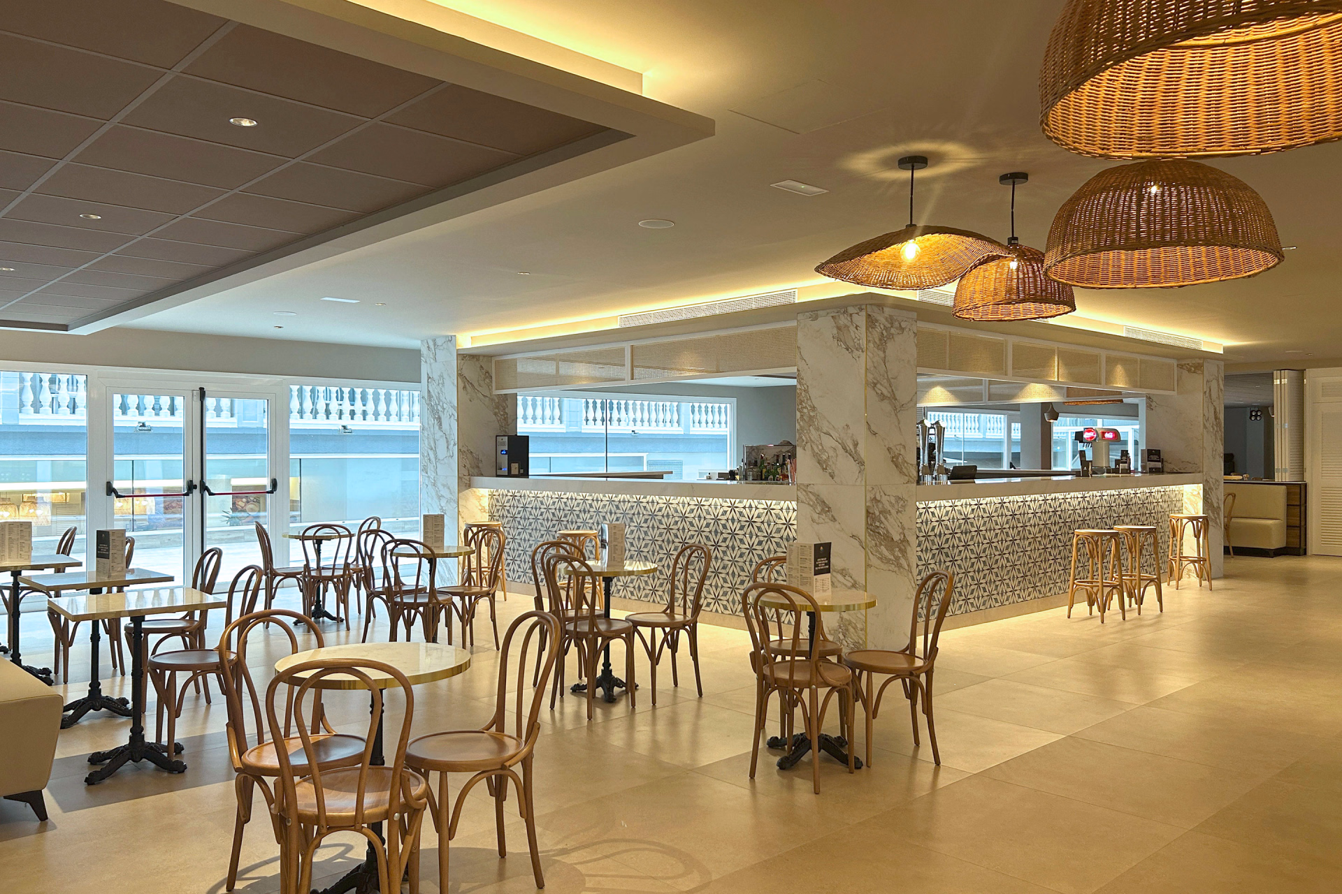 backpack.hotels.accommotation_type.hotel_4_stars